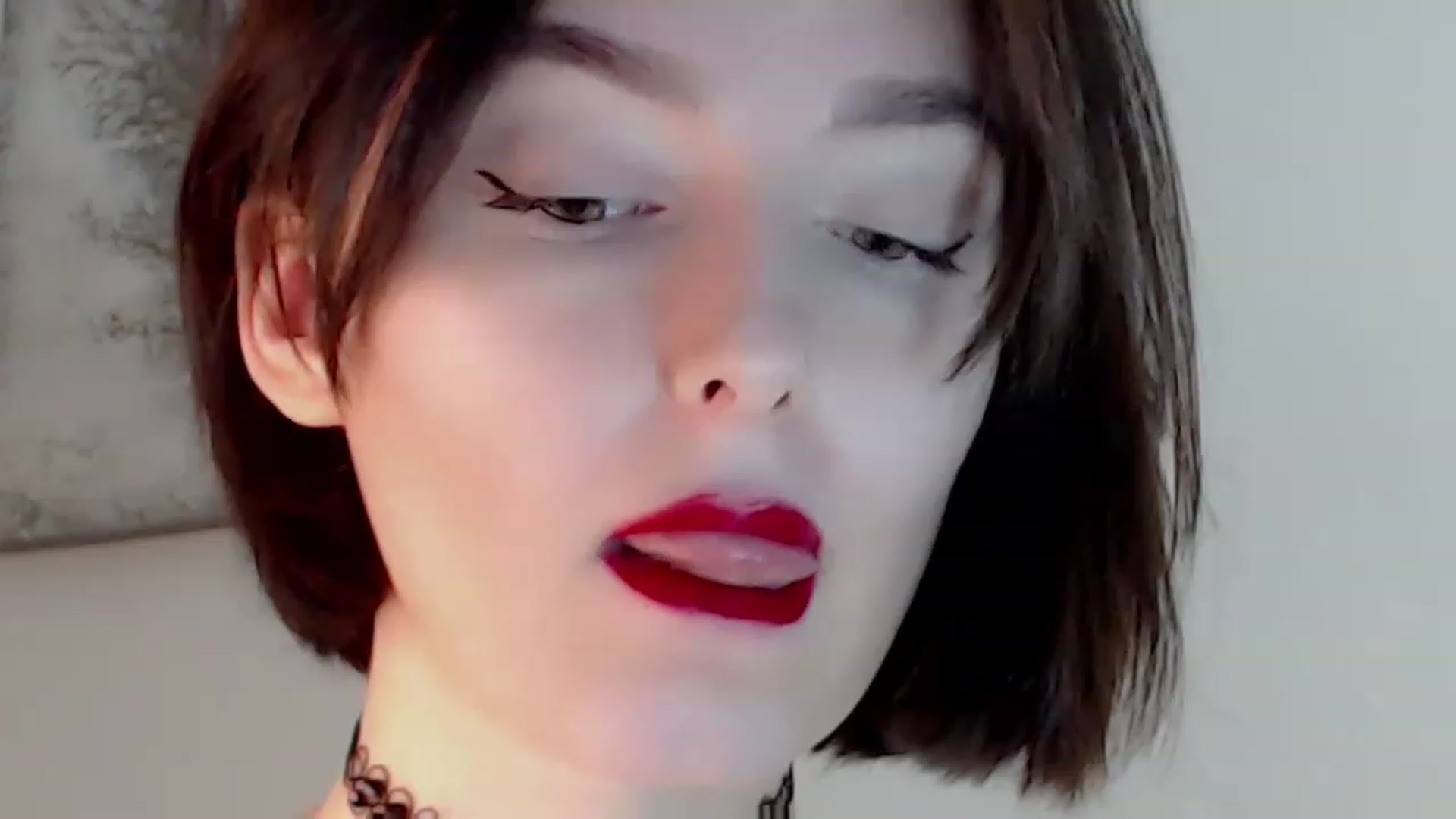 Gallery image thumbnail from Red_Lips_Girl's myfreecams stream on, 12/24/2022, 23:33 image 15 of 20