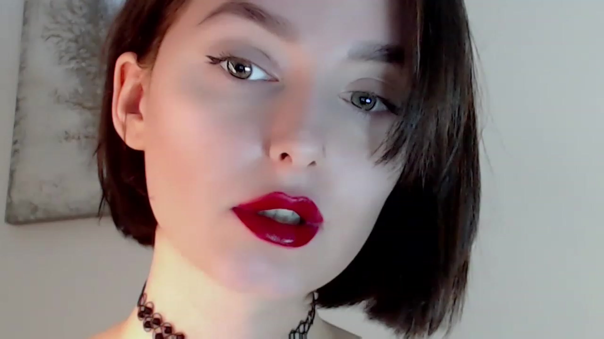 Gallery image thumbnail from Red_Lips_Girl's myfreecams stream on, 12/24/2022, 23:33 image 16 of 20