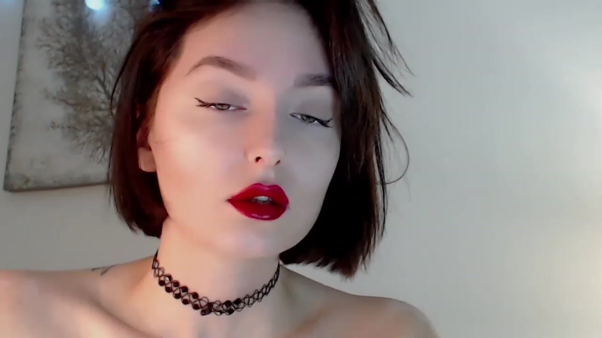 Gallery image thumbnail from Red_Lips_Girl's myfreecams stream on, 12/24/2022, 23:33 image 6 of 20