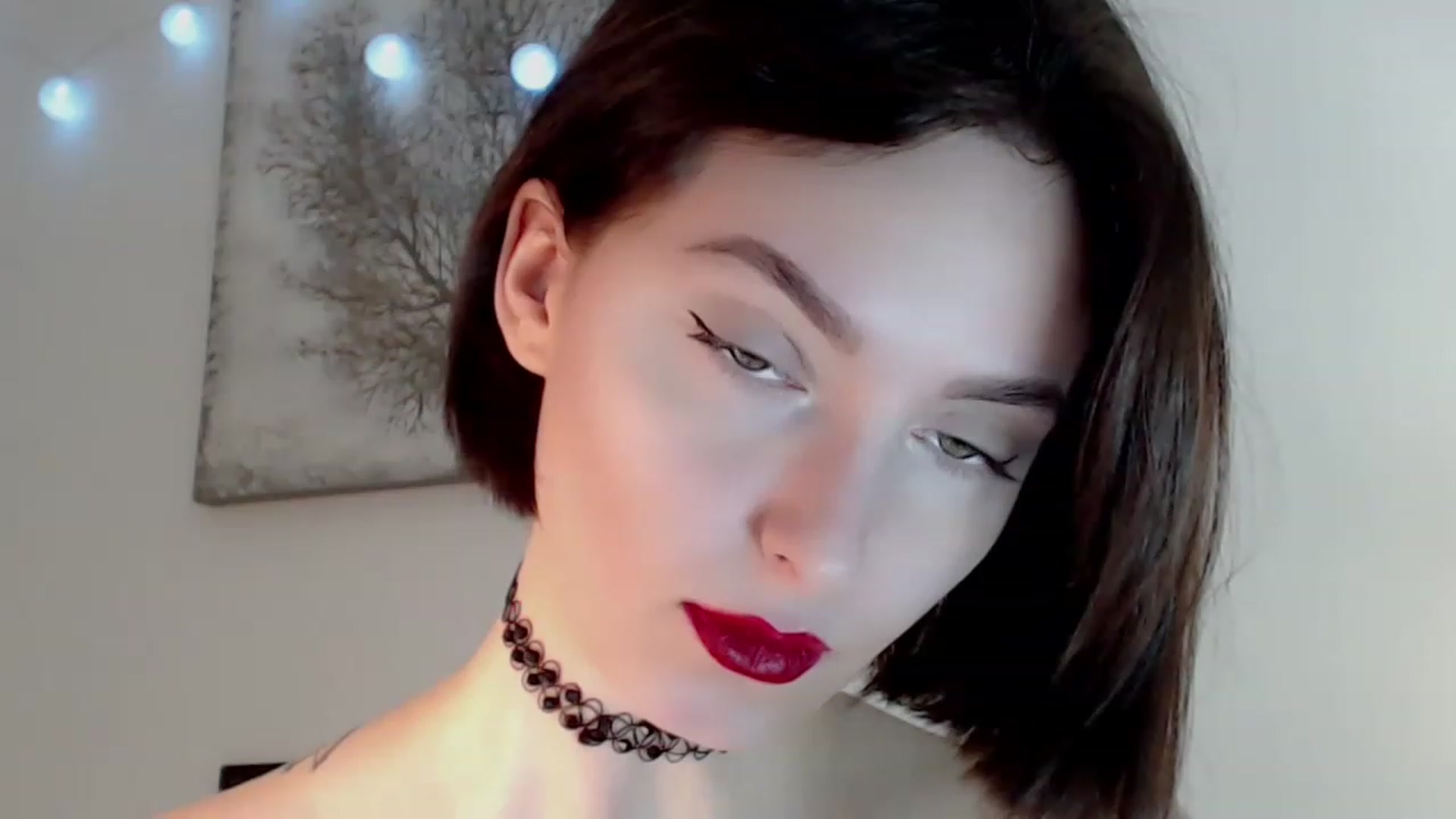 Gallery image thumbnail from Red_Lips_Girl's myfreecams stream on, 12/24/2022, 23:33 image 13 of 20