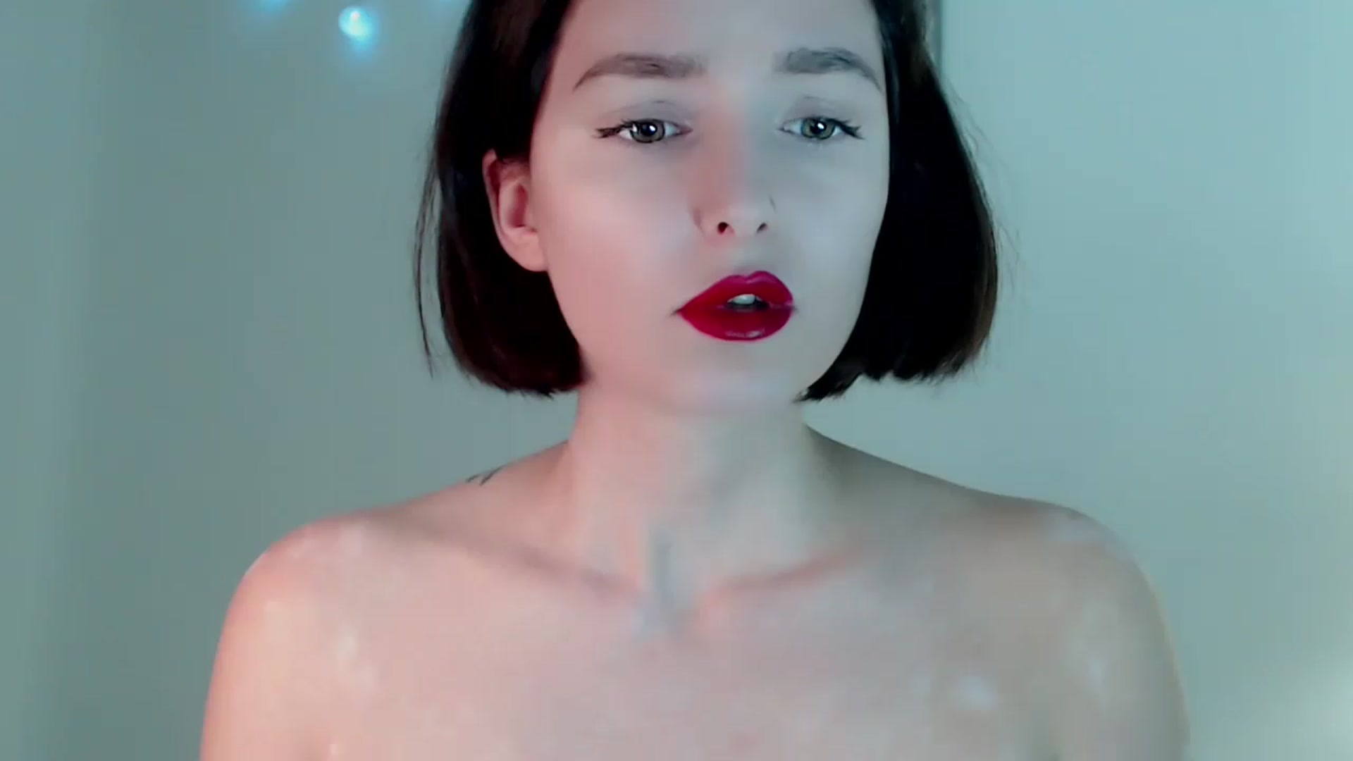 Gallery image thumbnail from Red_Lips_Girl's myfreecams stream on, 12/29/2022, 24:11 image 13 of 20