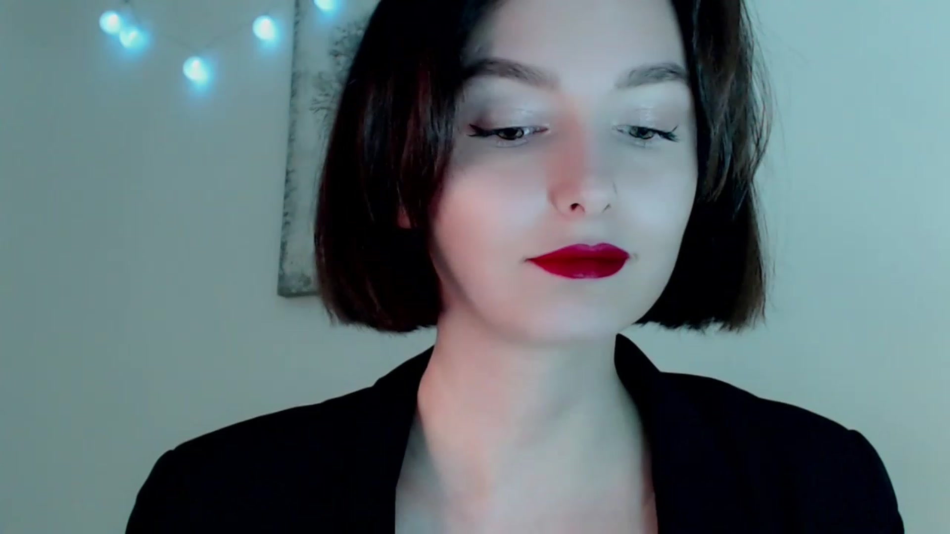 Gallery image thumbnail from Red_Lips_Girl's myfreecams stream on, 12/29/2022, 24:11 image 3 of 20
