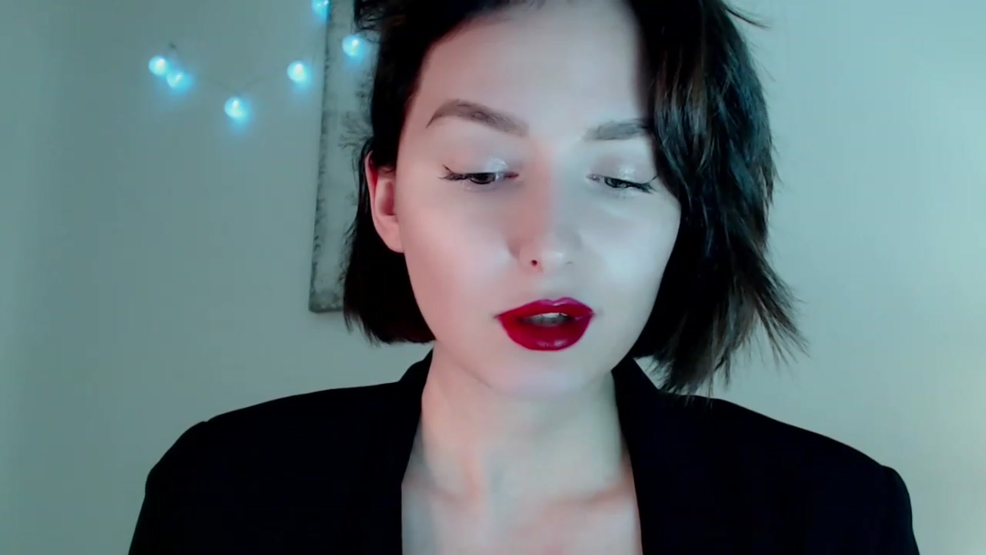Gallery image thumbnail from Red_Lips_Girl's myfreecams stream on, 12/29/2022, 24:11 image 20 of 20