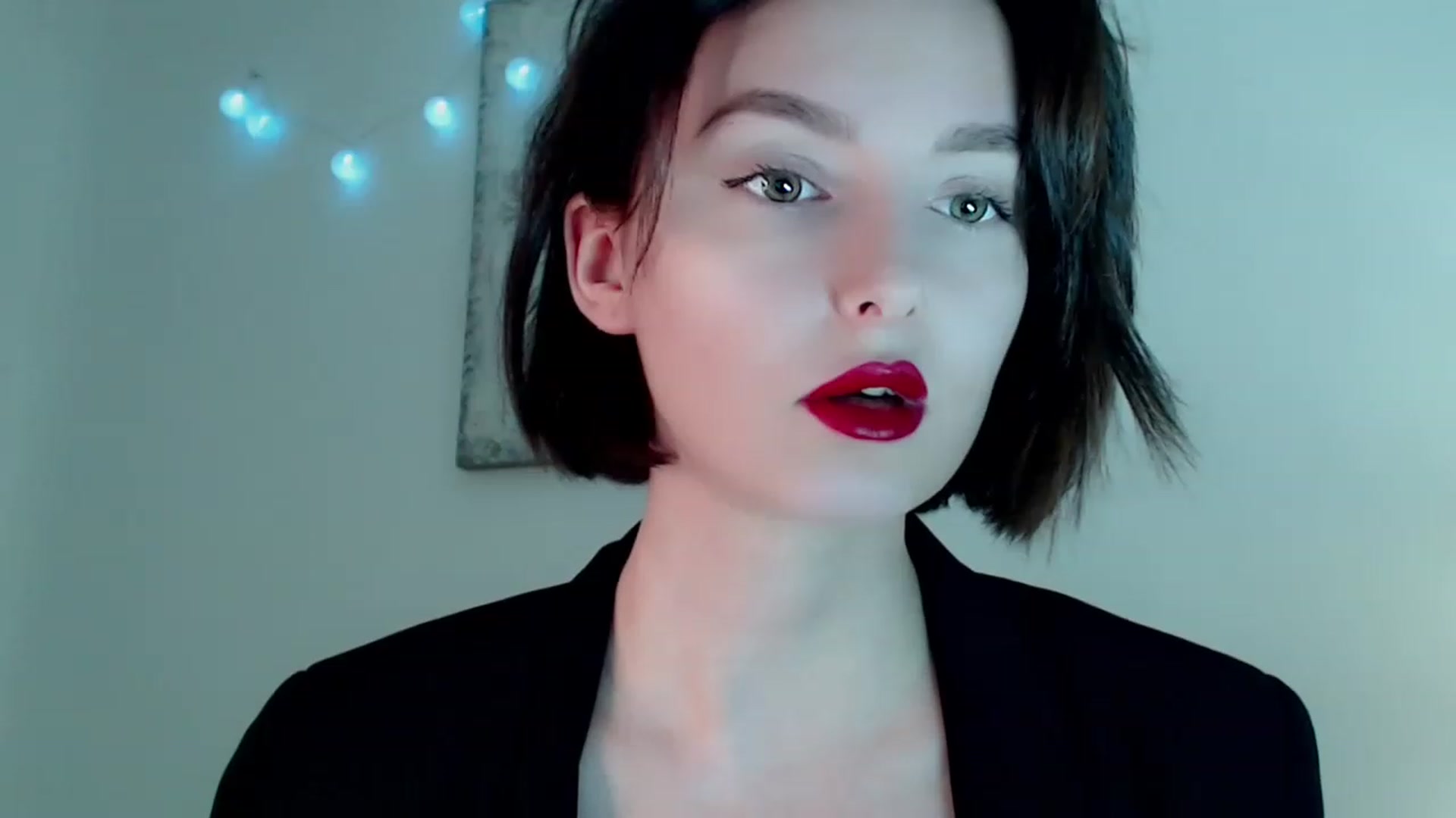 Gallery image thumbnail from Red_Lips_Girl's myfreecams stream on, 12/29/2022, 24:23 image 4 of 20