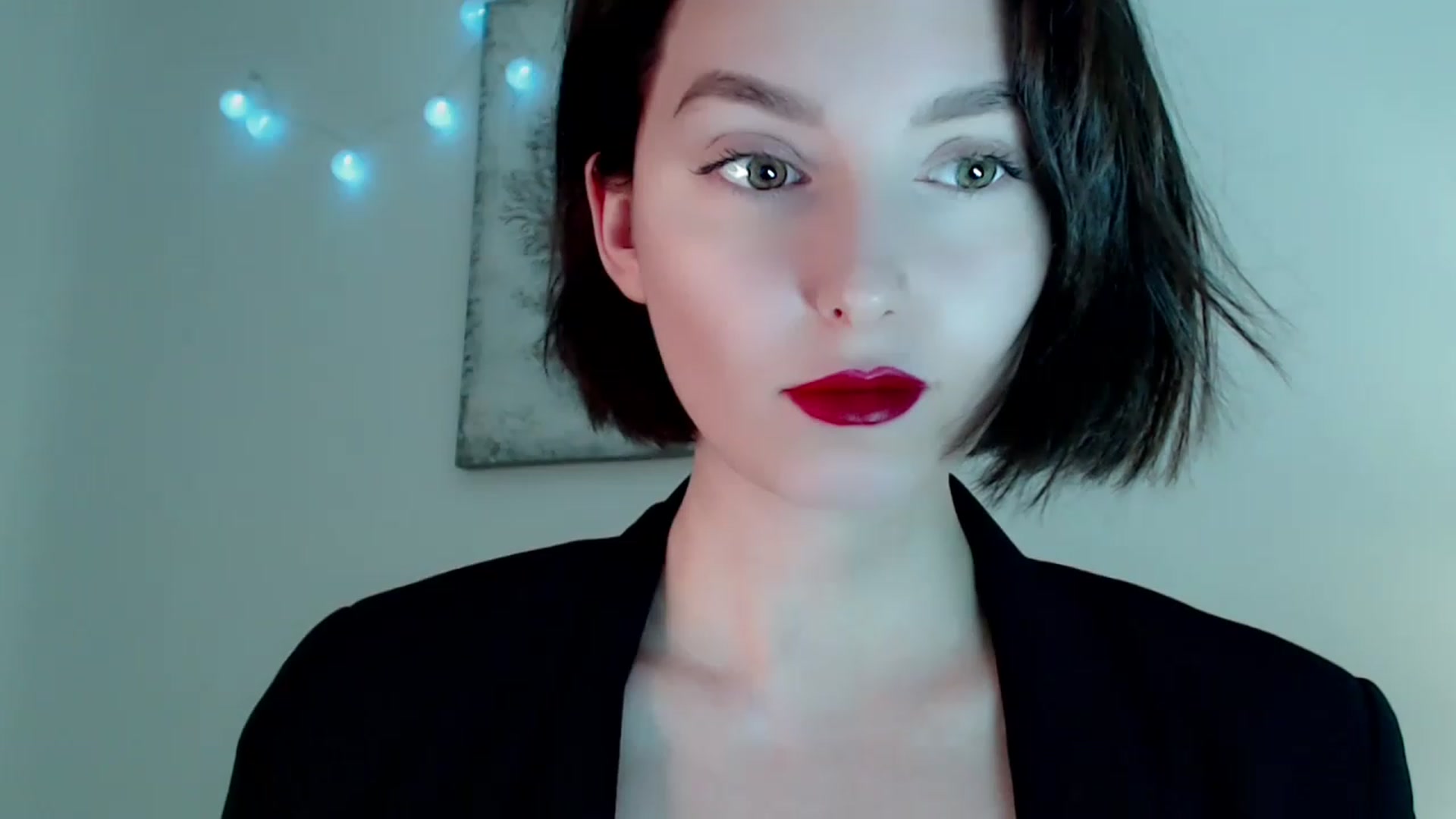 Gallery image thumbnail from Red_Lips_Girl's myfreecams stream on, 12/29/2022, 24:23 image 7 of 20
