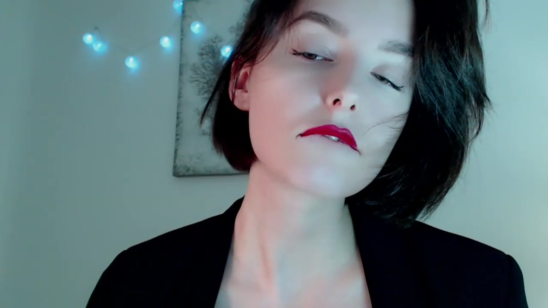 Gallery image thumbnail from Red_Lips_Girl's myfreecams stream on, 12/29/2022, 24:23 image 20 of 20