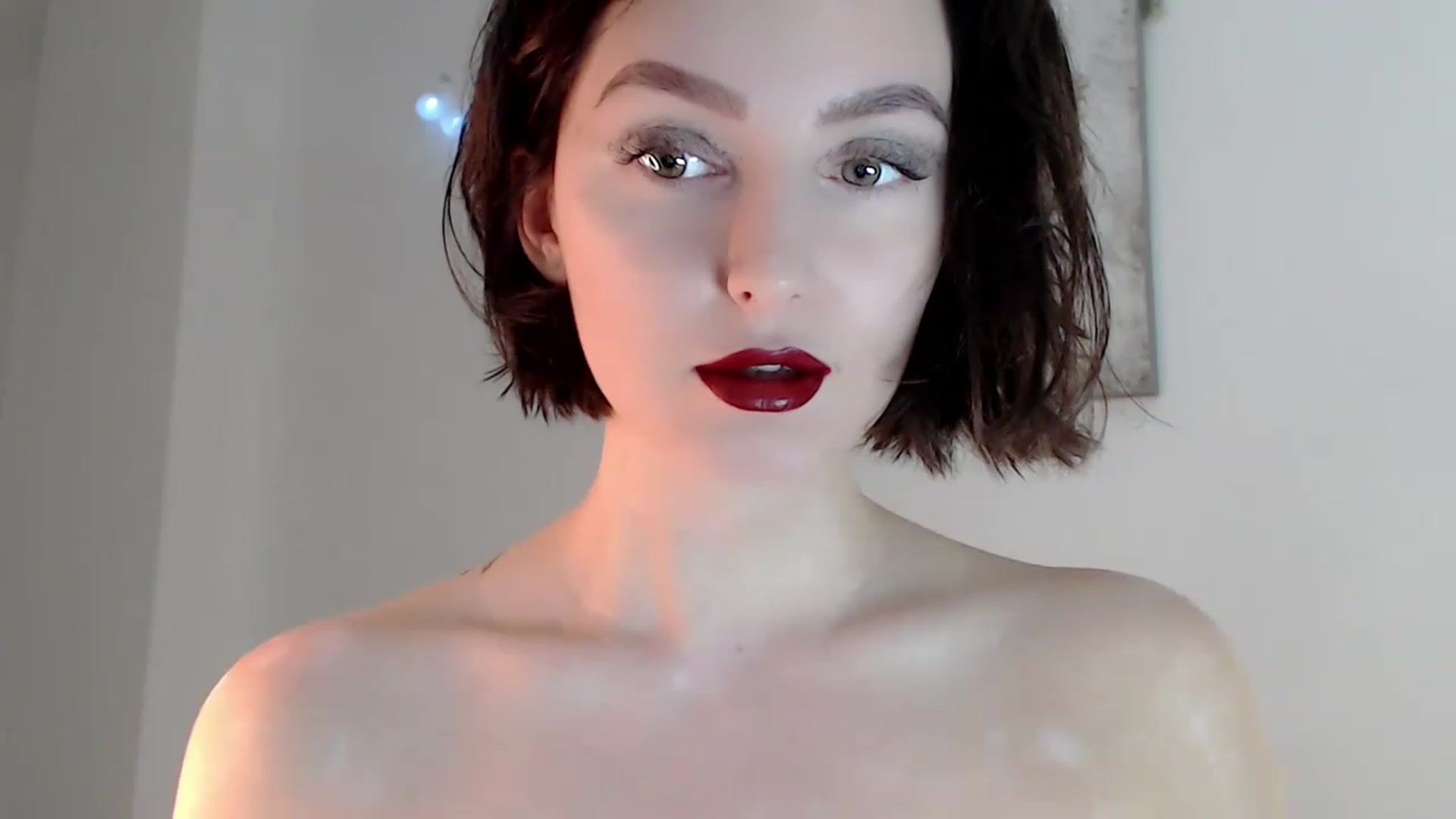 Gallery image thumbnail from Red_Lips_Girl's myfreecams stream on, 12/31/2022, 18:59 image 18 of 20