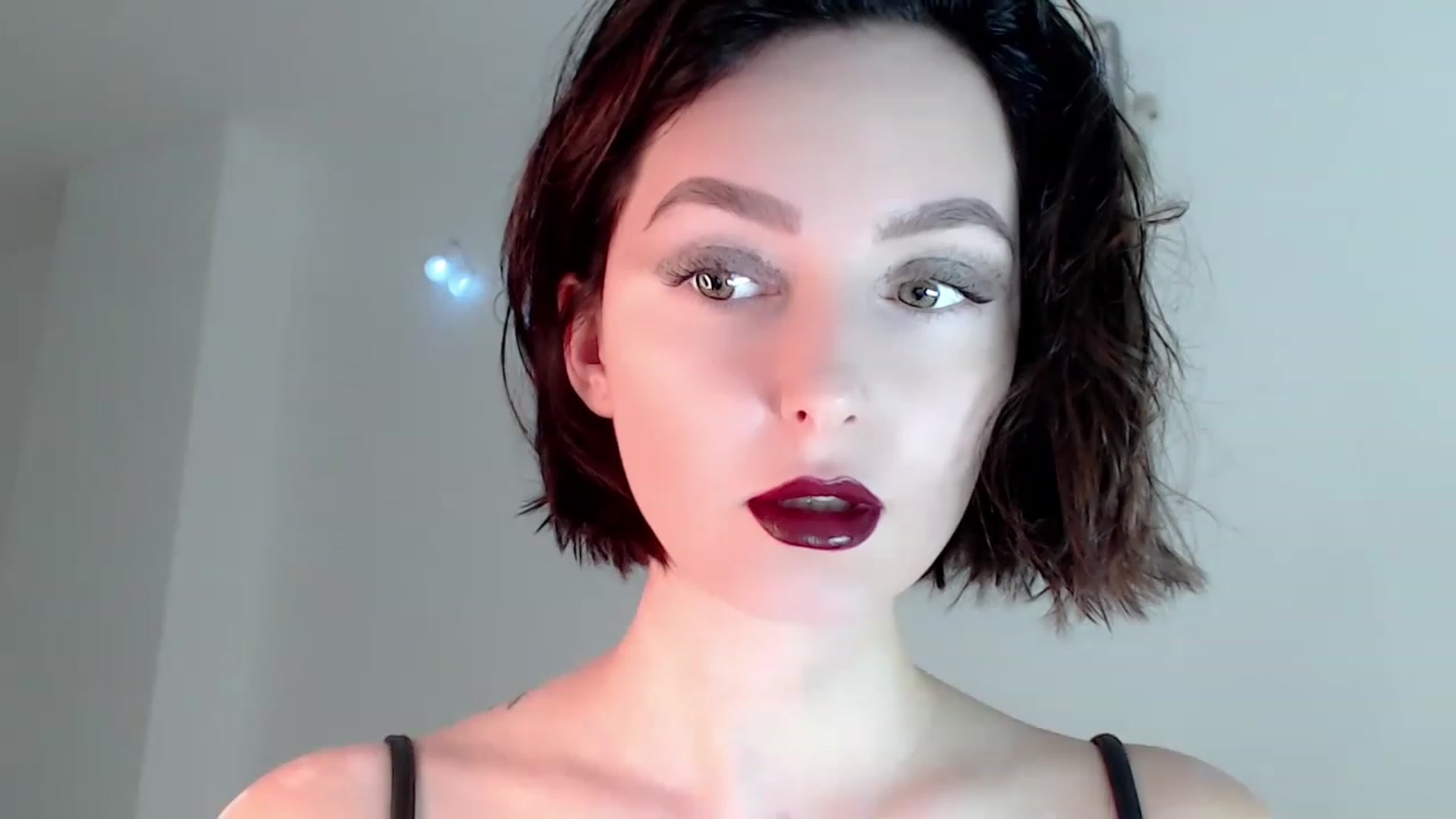 Gallery image thumbnail from Red_Lips_Girl's myfreecams stream on, 12/31/2022, 18:59 image 5 of 20
