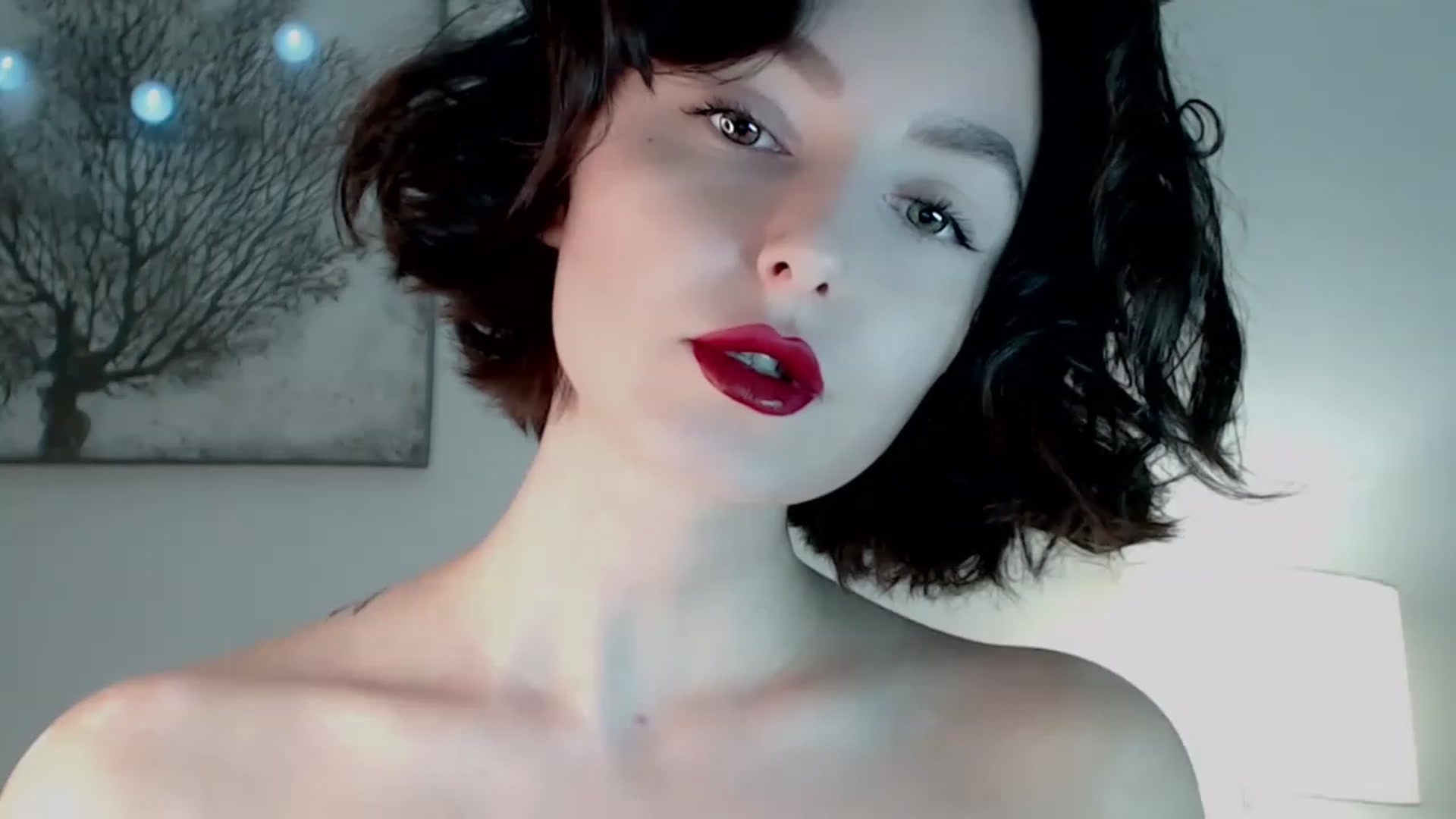 Gallery image thumbnail from Red_Lips_Girl's myfreecams stream on, 01/03/2023, 18:58 image 9 of 20