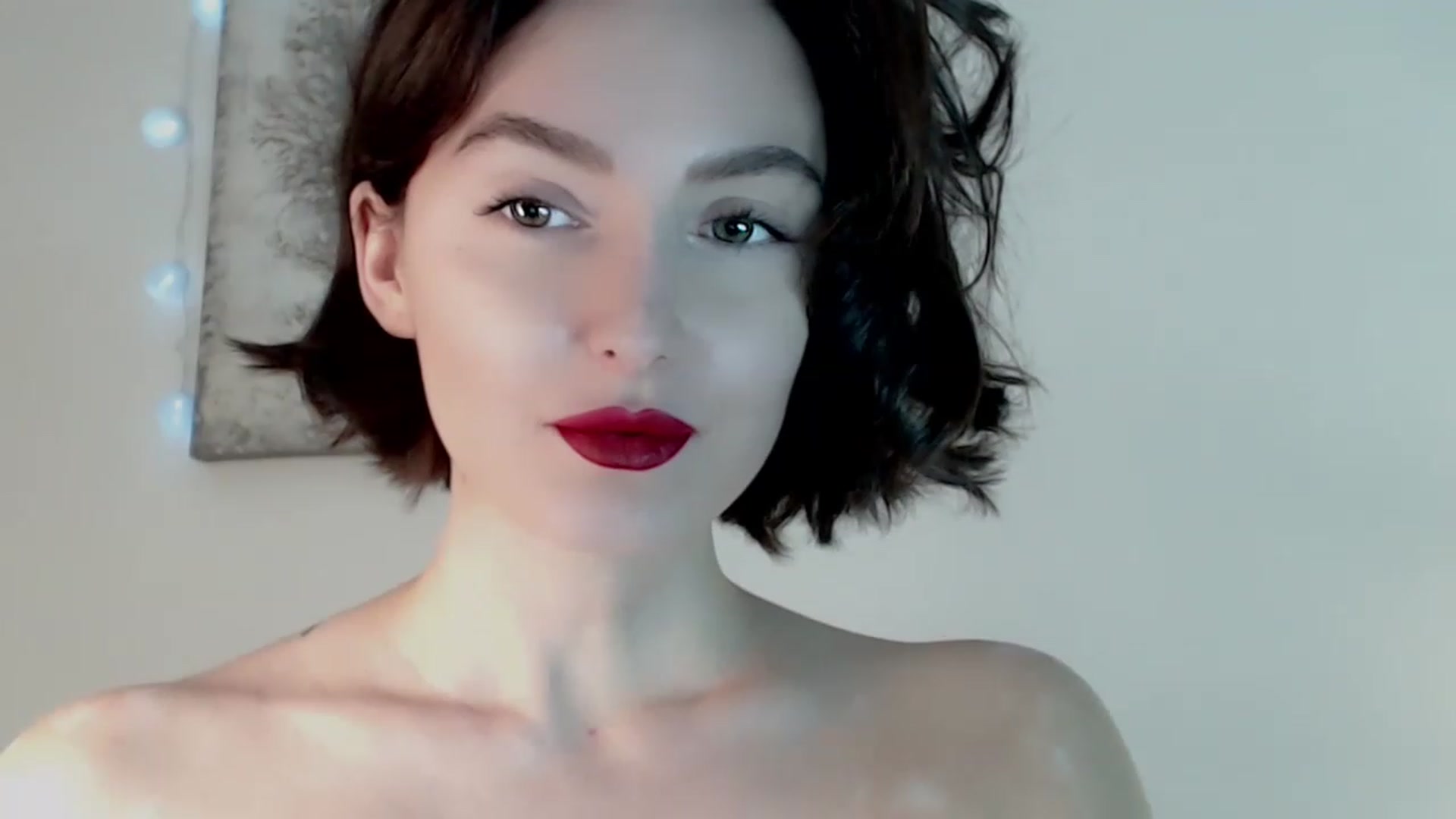 Gallery image thumbnail from Red_Lips_Girl's myfreecams stream on, 01/03/2023, 19:41 image 19 of 20