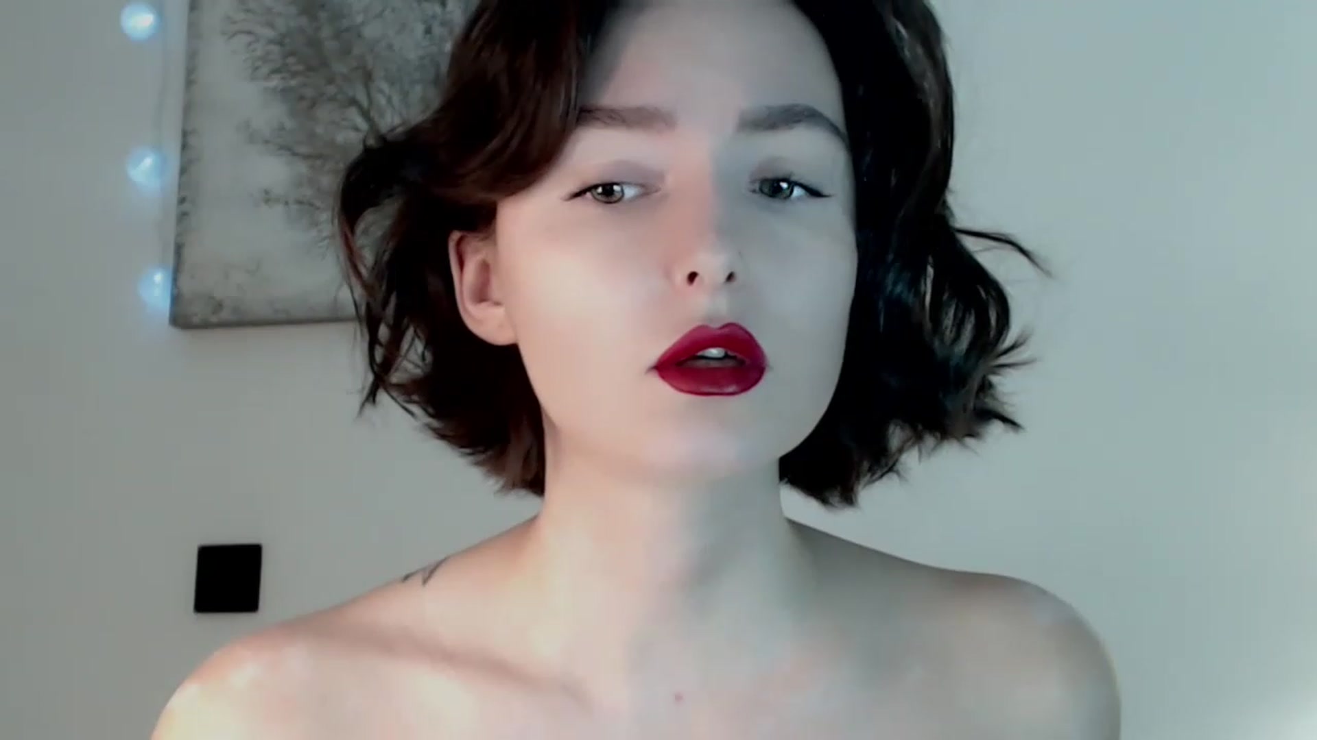 Gallery image thumbnail from Red_Lips_Girl's myfreecams stream on, 01/03/2023, 19:41 image 11 of 20