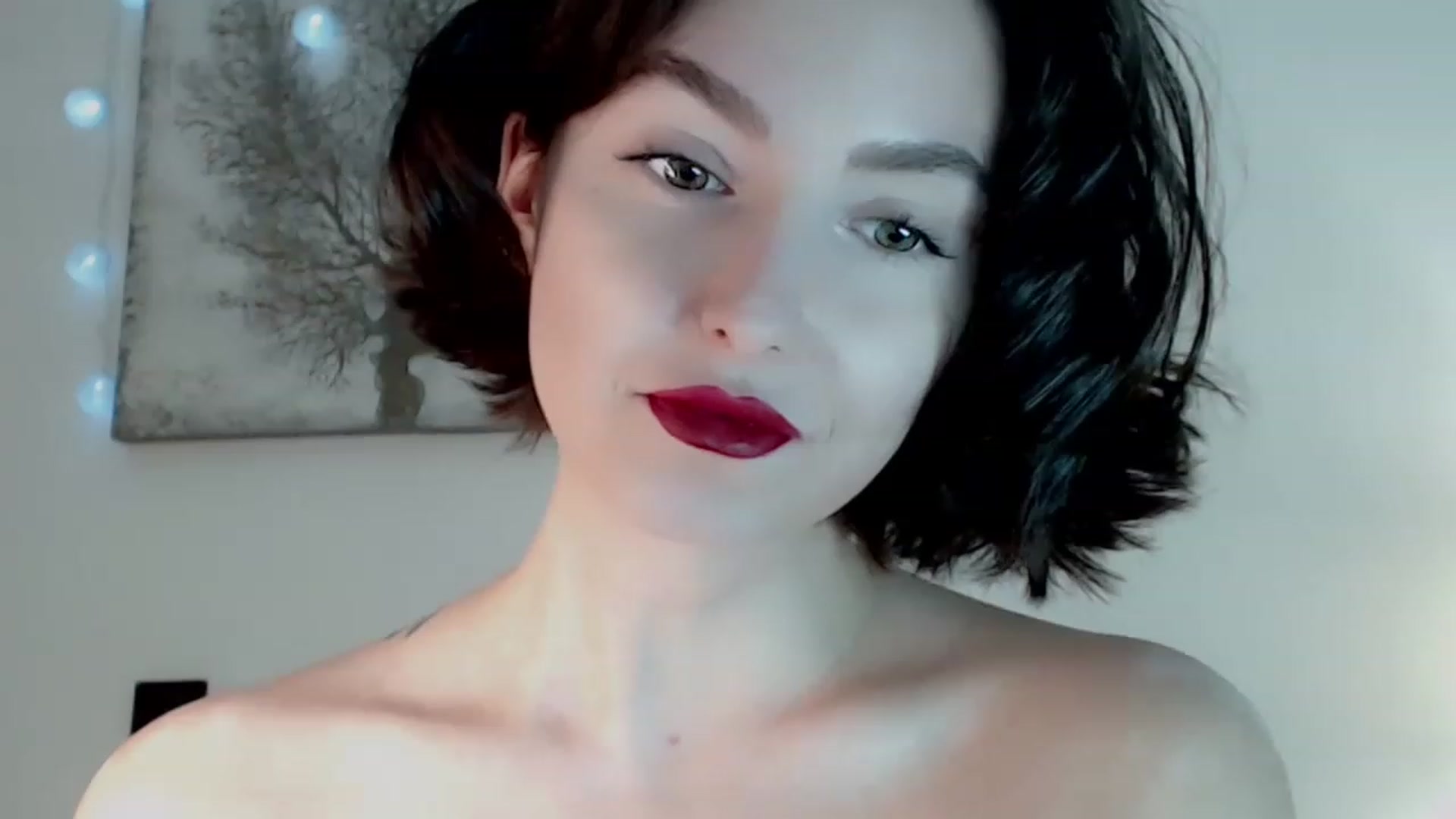 Gallery image thumbnail from Red_Lips_Girl's myfreecams stream on, 01/03/2023, 19:41 image 3 of 20