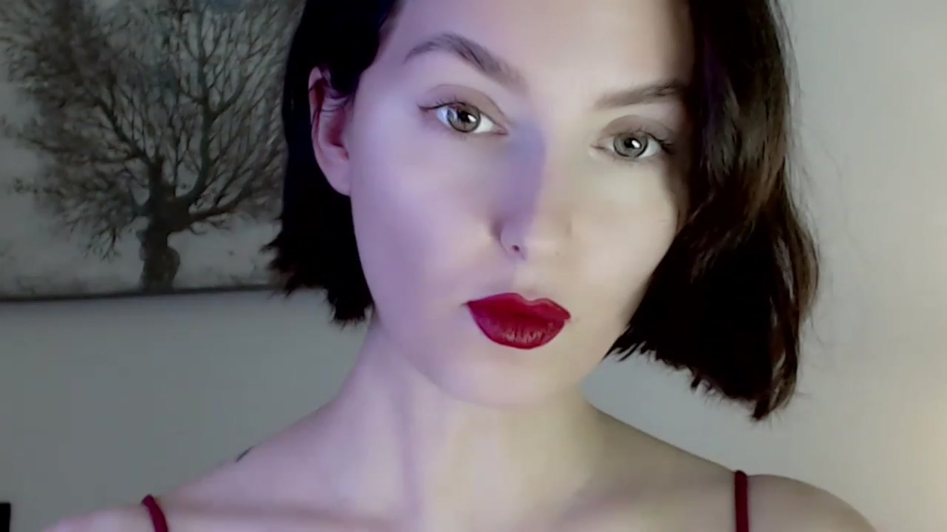 Gallery image thumbnail from Red_Lips_Girl's myfreecams stream on, 01/06/2023, 18:48 image 10 of 20
