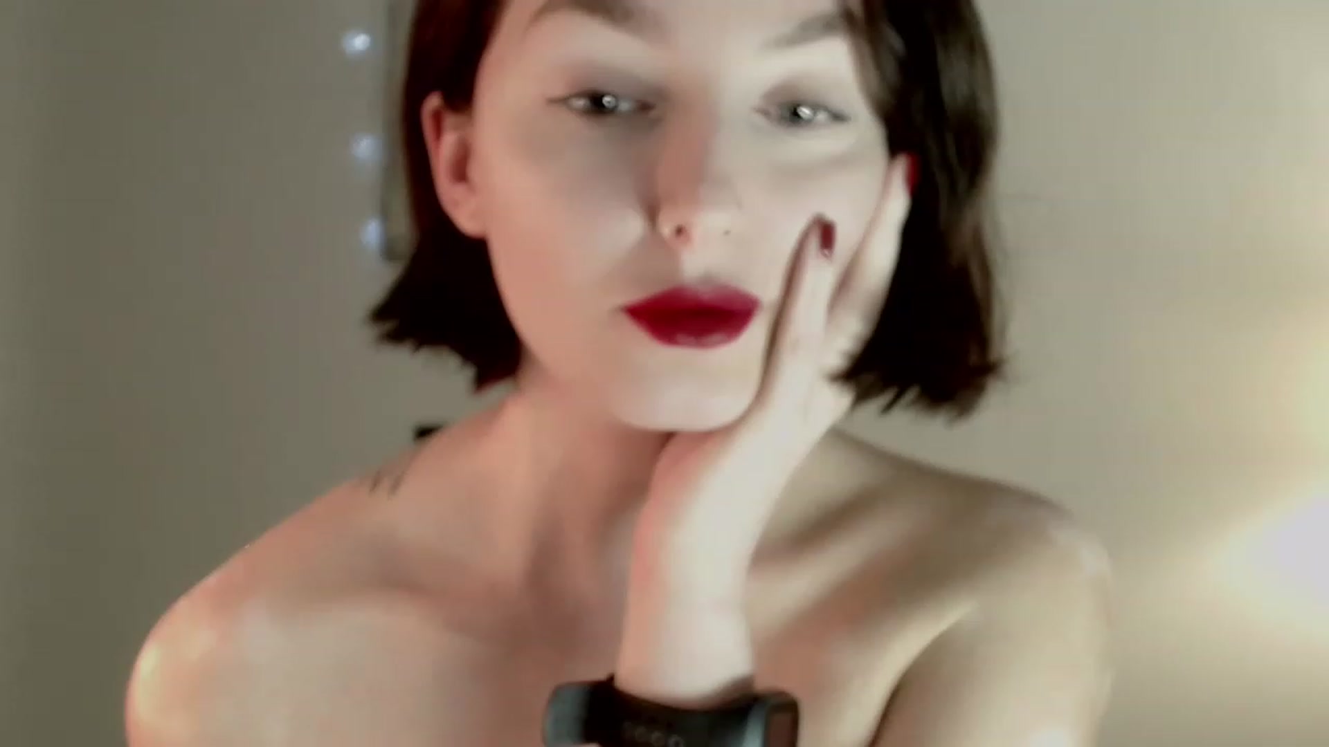 Gallery image thumbnail from Red_Lips_Girl's myfreecams stream on, 01/06/2023, 18:48 image 19 of 20