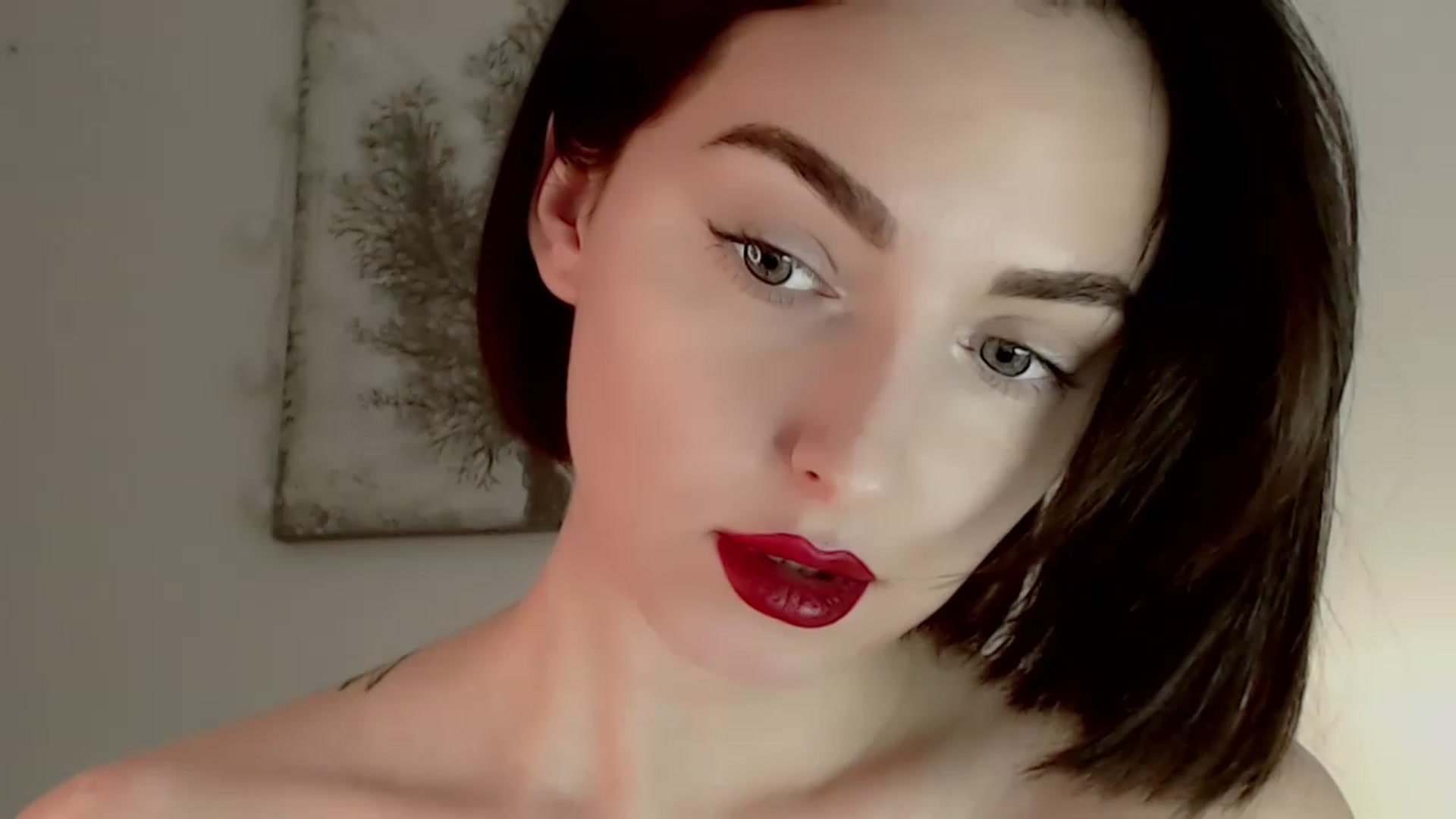 Gallery image thumbnail from Red_Lips_Girl's myfreecams stream on, 01/12/2023, 16:19 image 3 of 20