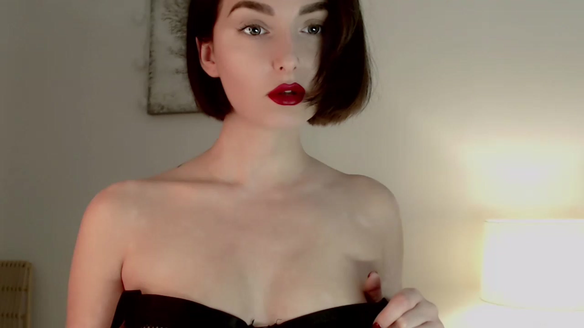 Gallery image thumbnail from Red_Lips_Girl's myfreecams stream on, 01/12/2023, 16:19 image 5 of 20