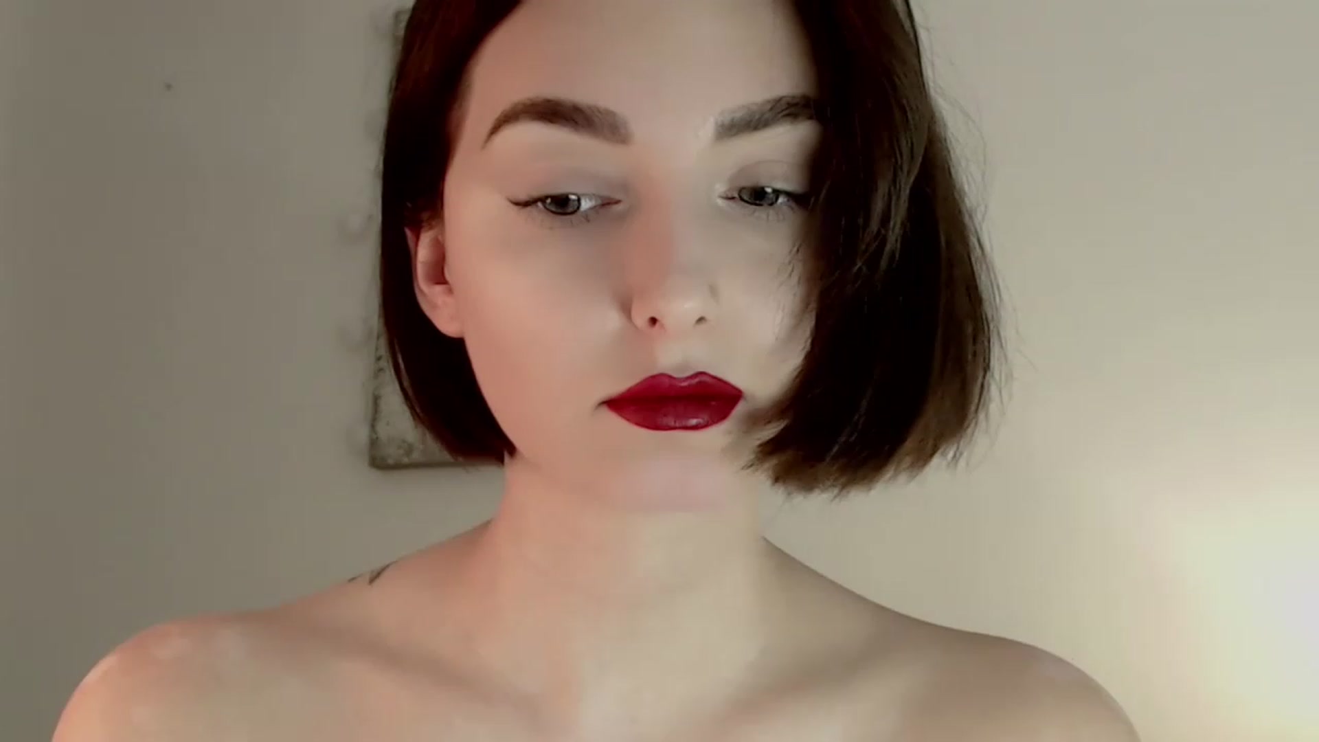 Gallery image thumbnail from Red_Lips_Girl's myfreecams stream on, 01/12/2023, 16:19 image 9 of 20