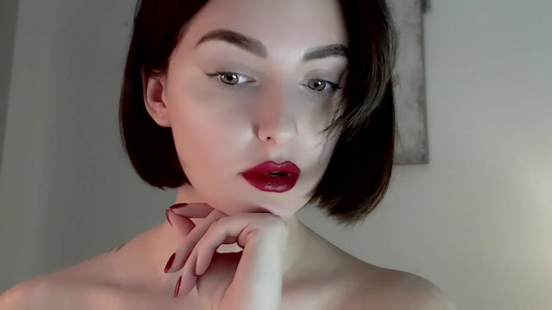 Gallery image thumbnail from Red_Lips_Girl's myfreecams stream on, 01/12/2023, 18:35 image 15 of 20