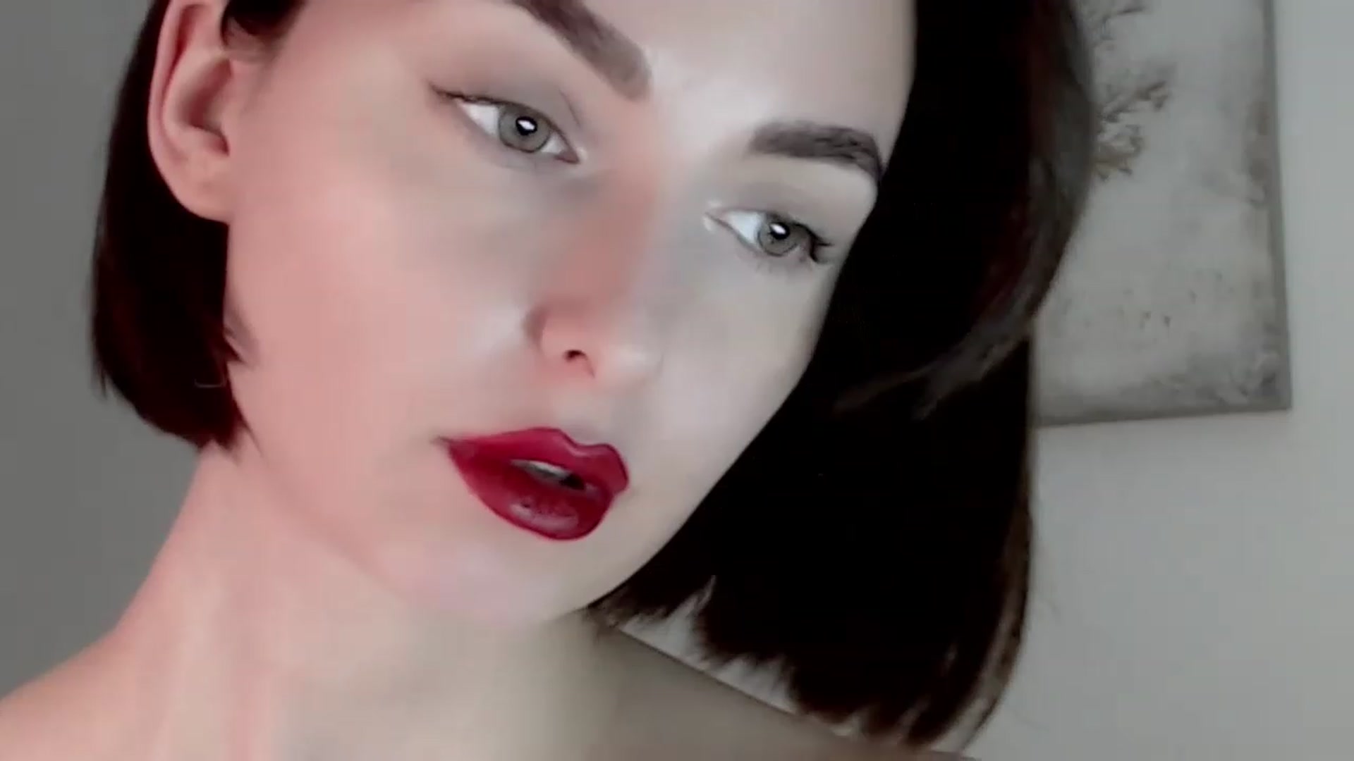 Gallery image thumbnail from Red_Lips_Girl's myfreecams stream on, 01/12/2023, 18:35 image 19 of 20