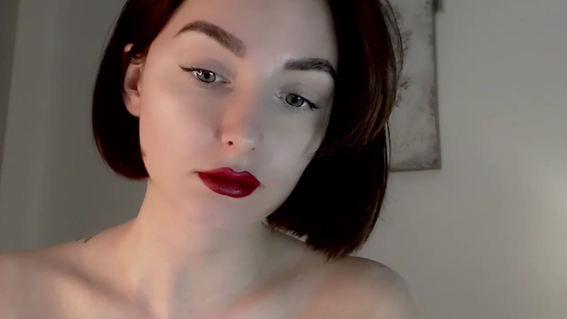 Gallery image thumbnail from Red_Lips_Girl's myfreecams stream on, 01/12/2023, 18:35 image 9 of 20