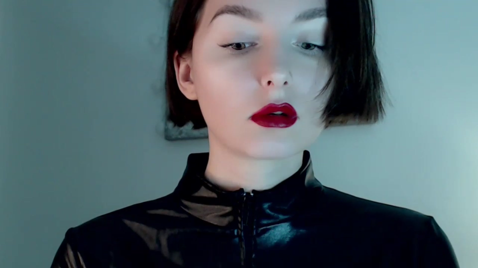 Gallery image thumbnail from Red_Lips_Girl's myfreecams stream on, 01/17/2023, 18:57 image 17 of 20