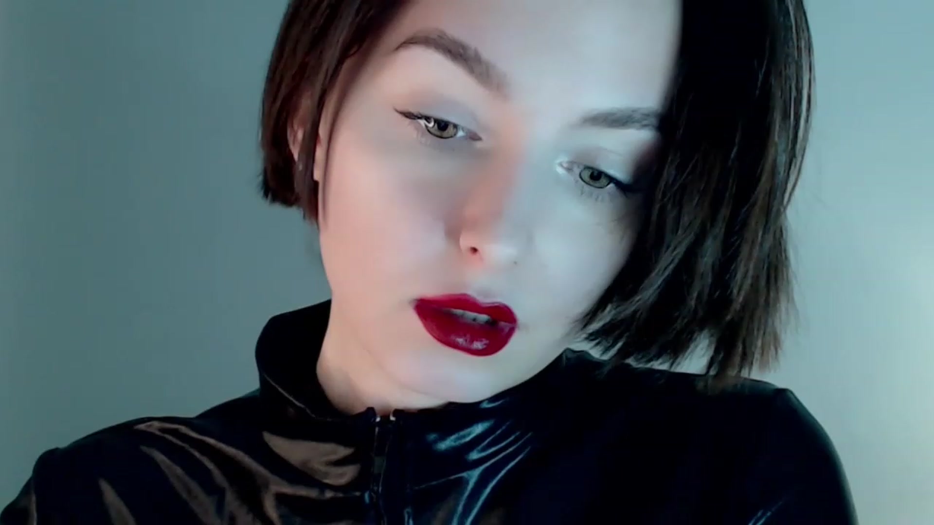 Gallery image thumbnail from Red_Lips_Girl's myfreecams stream on, 01/17/2023, 18:57 image 13 of 20