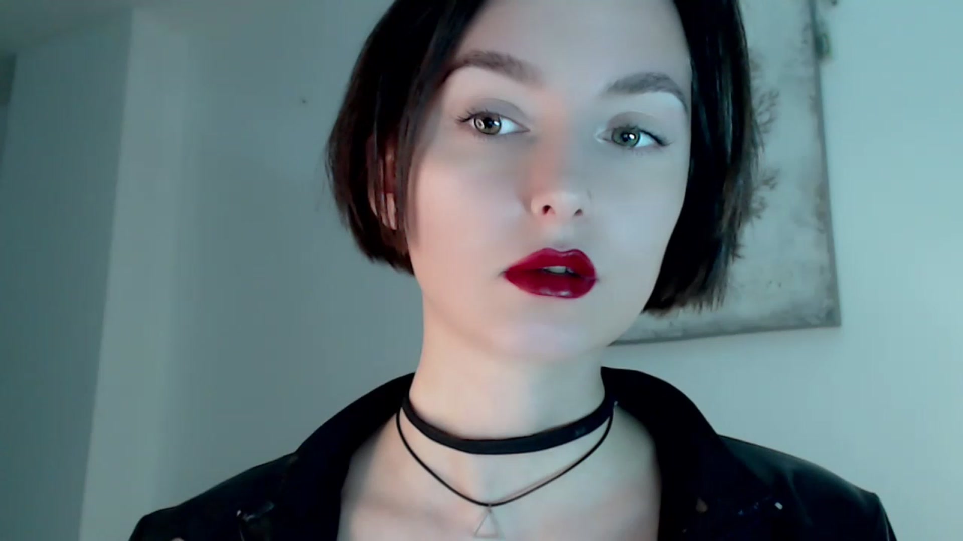 Gallery image thumbnail from Red_Lips_Girl's myfreecams stream on, 01/17/2023, 19:44 image 13 of 20