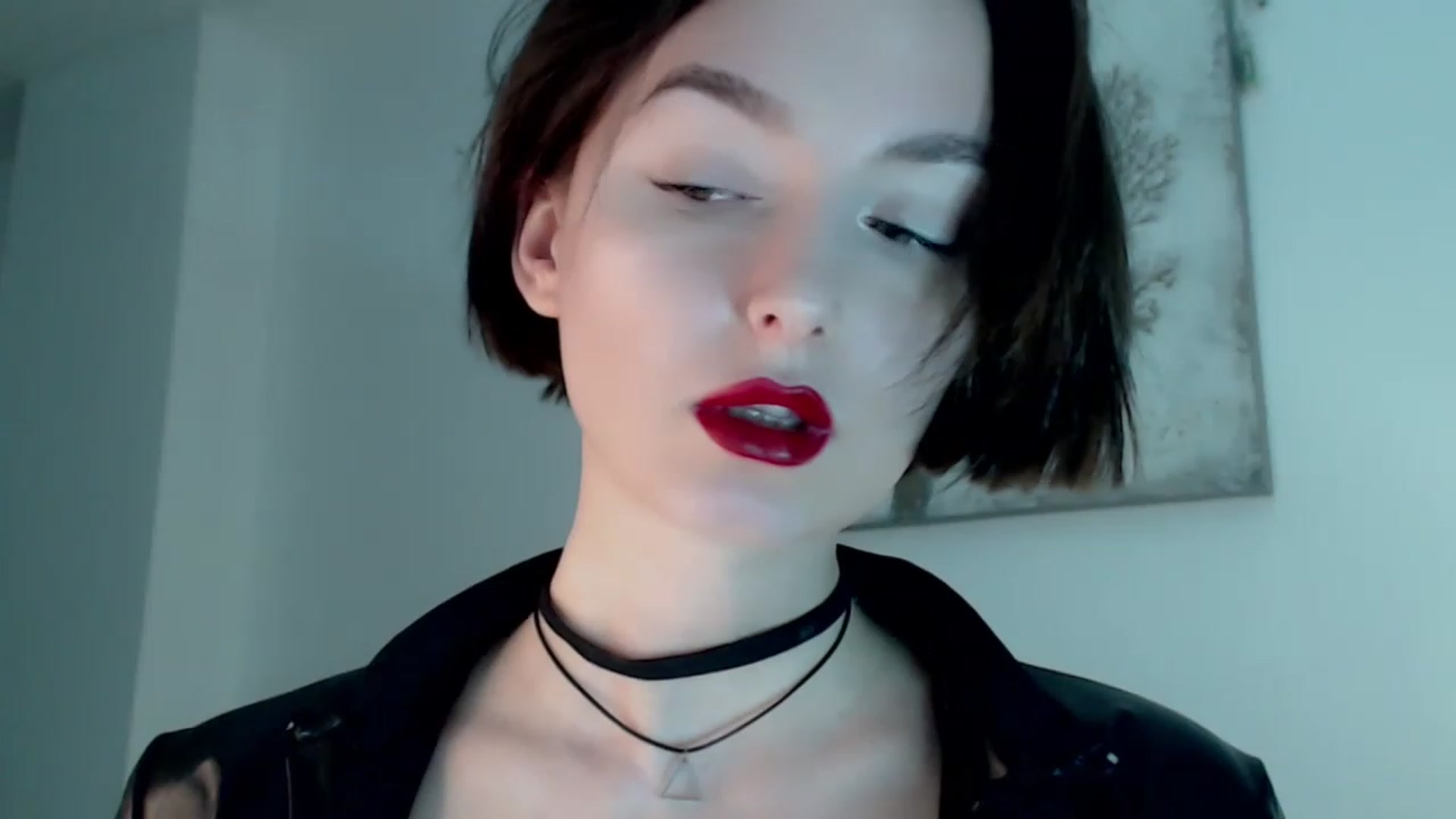 Gallery image thumbnail from Red_Lips_Girl's myfreecams stream on, 01/17/2023, 19:44 image 6 of 20