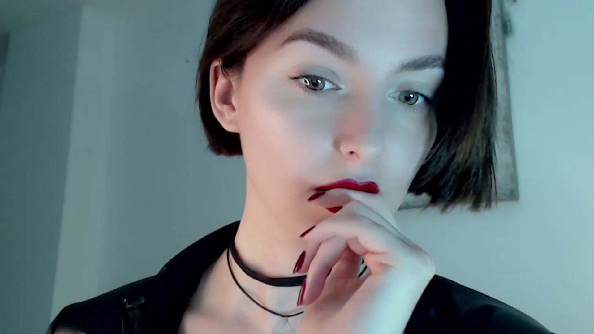 Gallery image thumbnail from Red_Lips_Girl's myfreecams stream on, 01/17/2023, 19:44 image 7 of 20