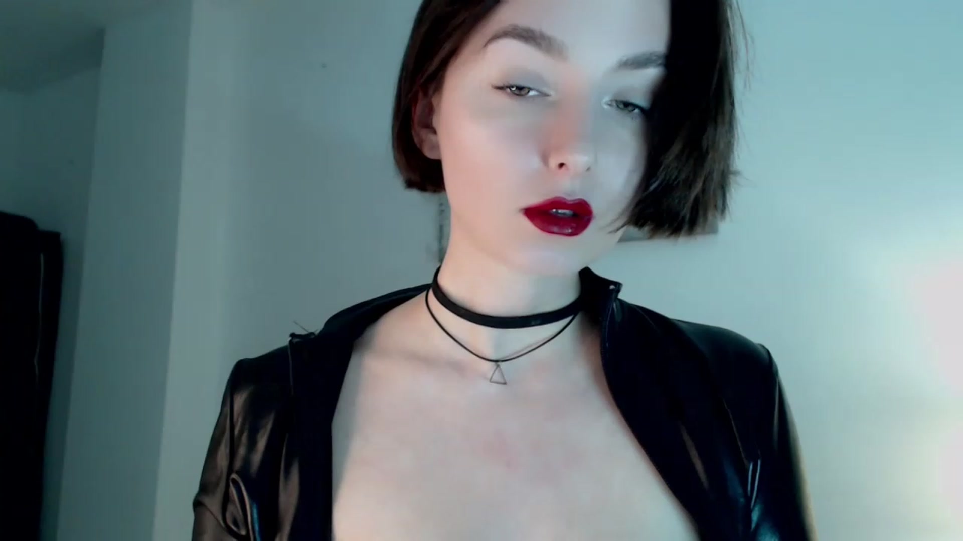 Gallery image thumbnail from Red_Lips_Girl's myfreecams stream on, 01/17/2023, 19:44 image 1 of 20