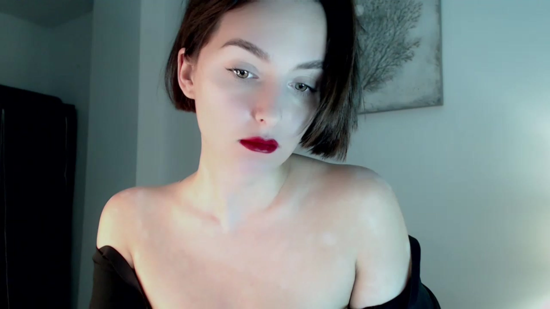 Gallery image thumbnail from Red_Lips_Girl's myfreecams stream on, 01/17/2023, 23:22 image 4 of 20
