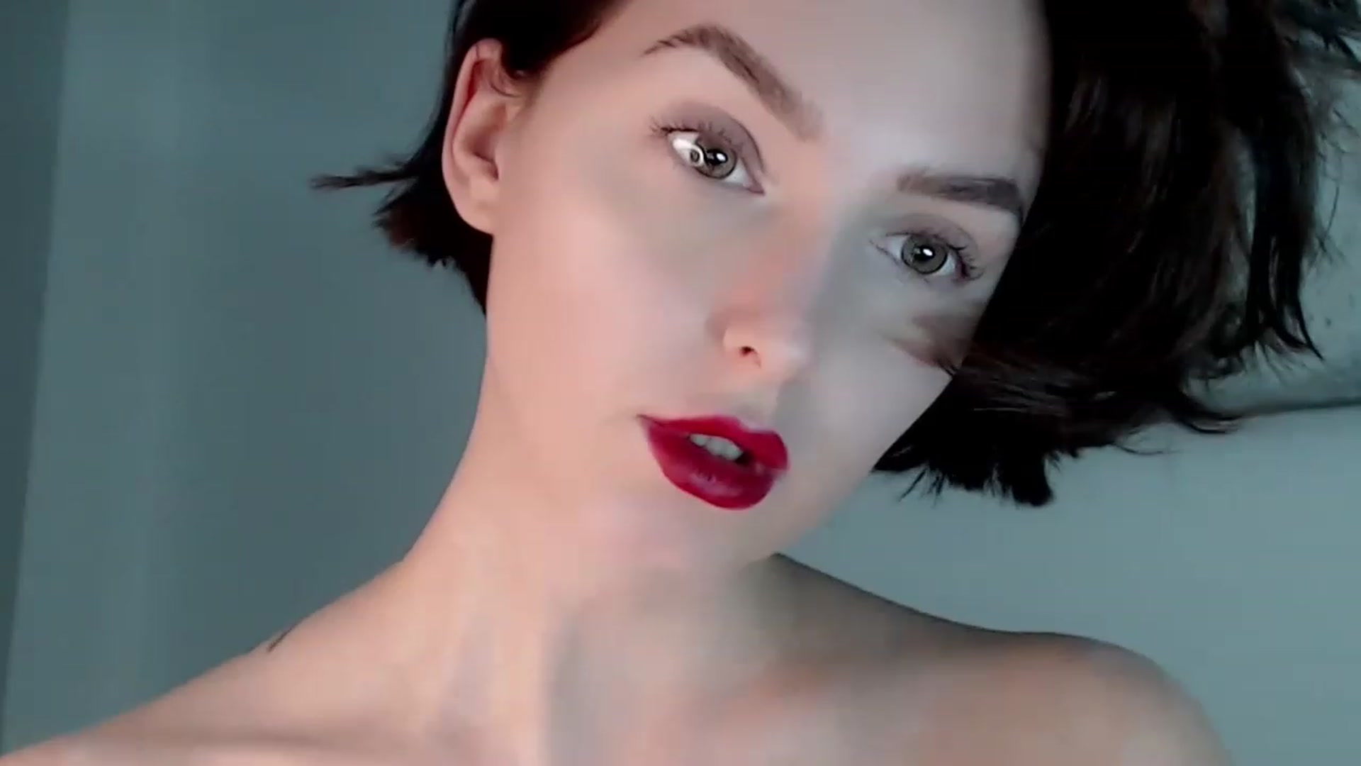 Gallery image thumbnail from Red_Lips_Girl's myfreecams stream on, 01/20/2023, 23:49 image 15 of 20