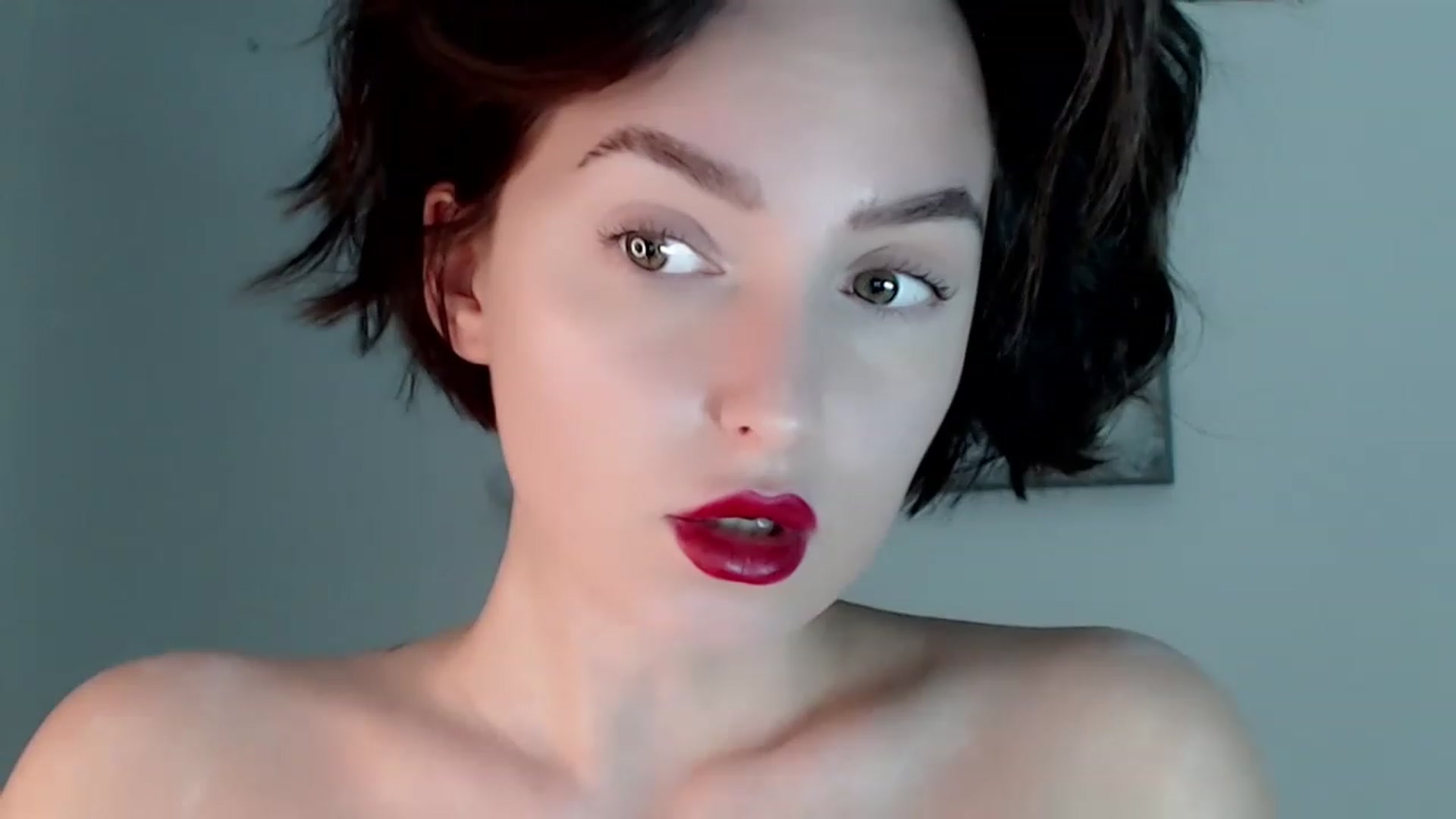 Gallery image thumbnail from Red_Lips_Girl's myfreecams stream on, 01/20/2023, 23:49 image 14 of 20