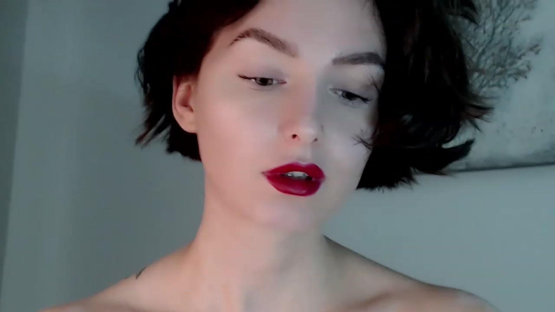 Gallery image thumbnail from Red_Lips_Girl's myfreecams stream on, 01/20/2023, 23:49 image 16 of 20