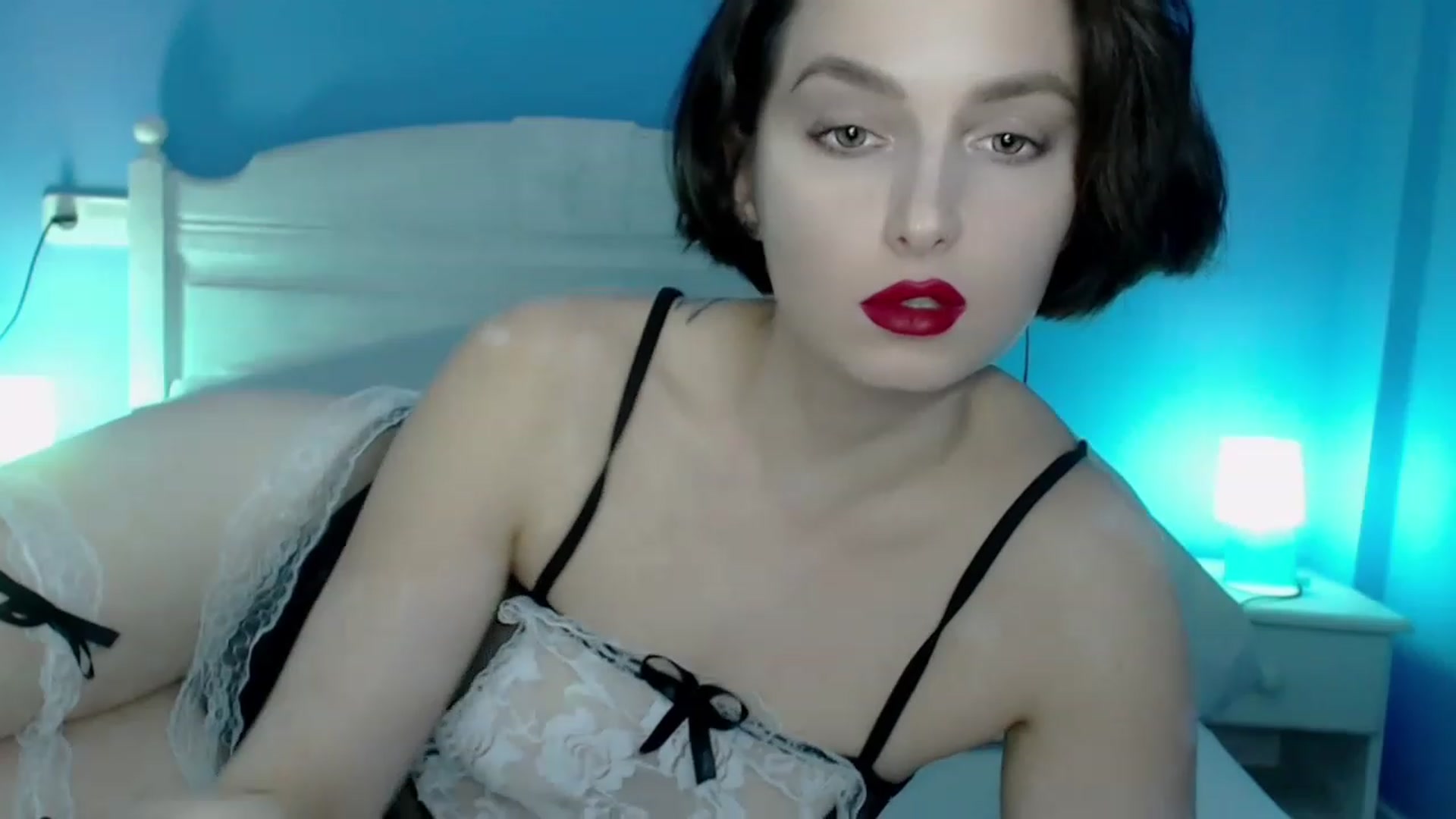 Gallery image thumbnail from Red_Lips_Girl's myfreecams stream on, 01/31/2023, 22:34 image 11 of 20