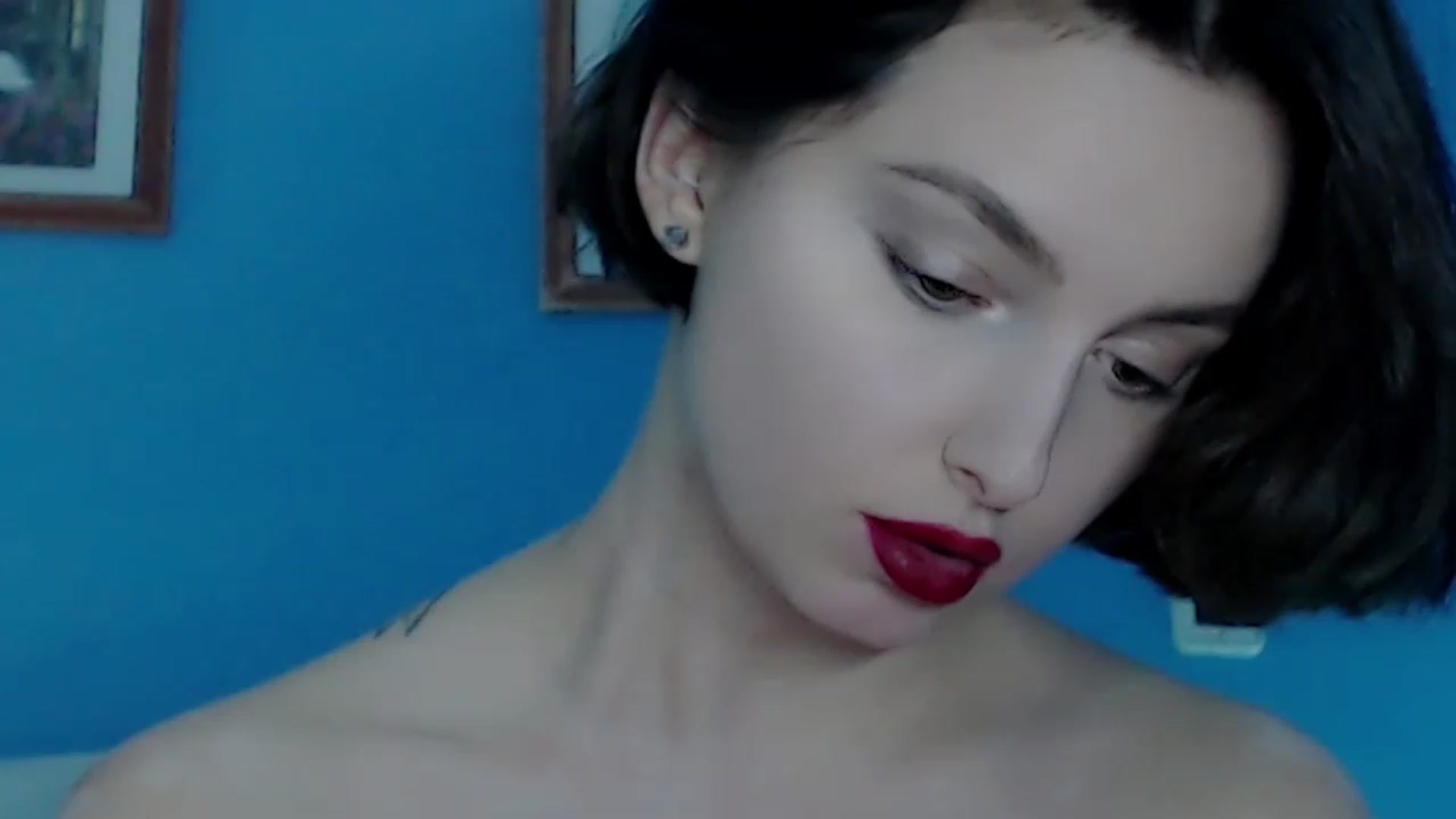 Gallery image thumbnail from Red_Lips_Girl's myfreecams stream on, 02/01/2023, 24:26 image 19 of 20