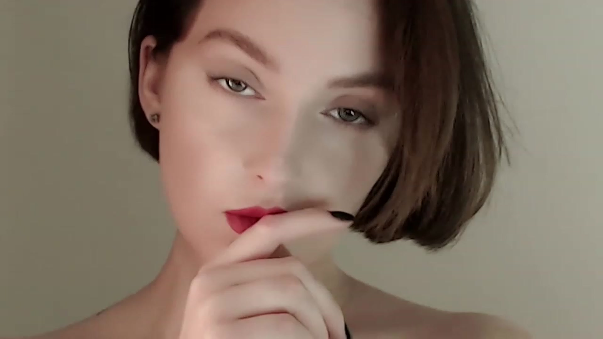 Gallery image thumbnail from Red_Lips_Girl's myfreecams stream on, 02/07/2023, 19:20 image 17 of 20