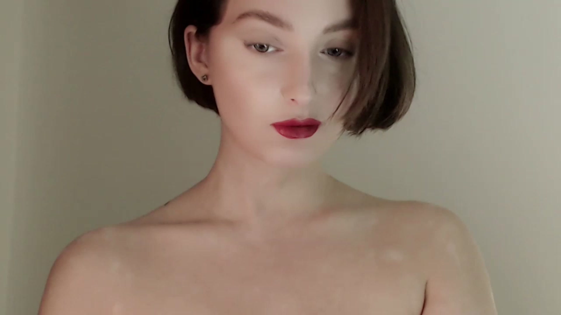 Gallery image thumbnail from Red_Lips_Girl's myfreecams stream on, 02/07/2023, 19:20 image 20 of 20