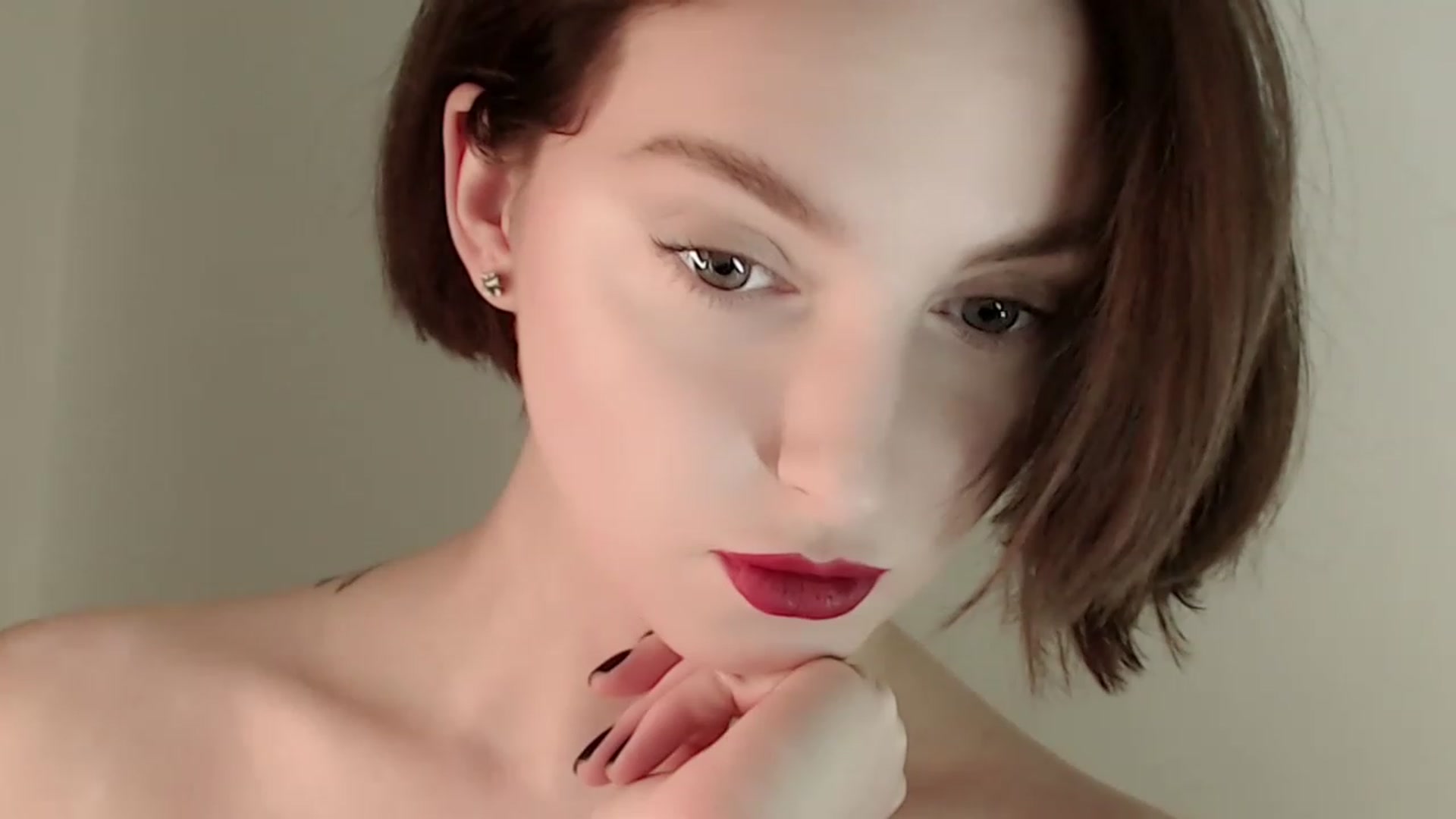 Gallery image thumbnail from Red_Lips_Girl's myfreecams stream on, 02/07/2023, 19:20 image 9 of 20