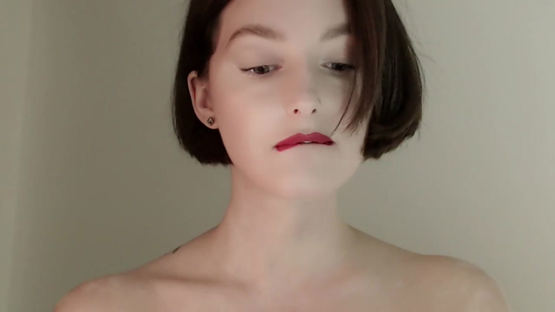 Gallery image thumbnail from Red_Lips_Girl's myfreecams stream on, 02/07/2023, 19:20 image 13 of 20