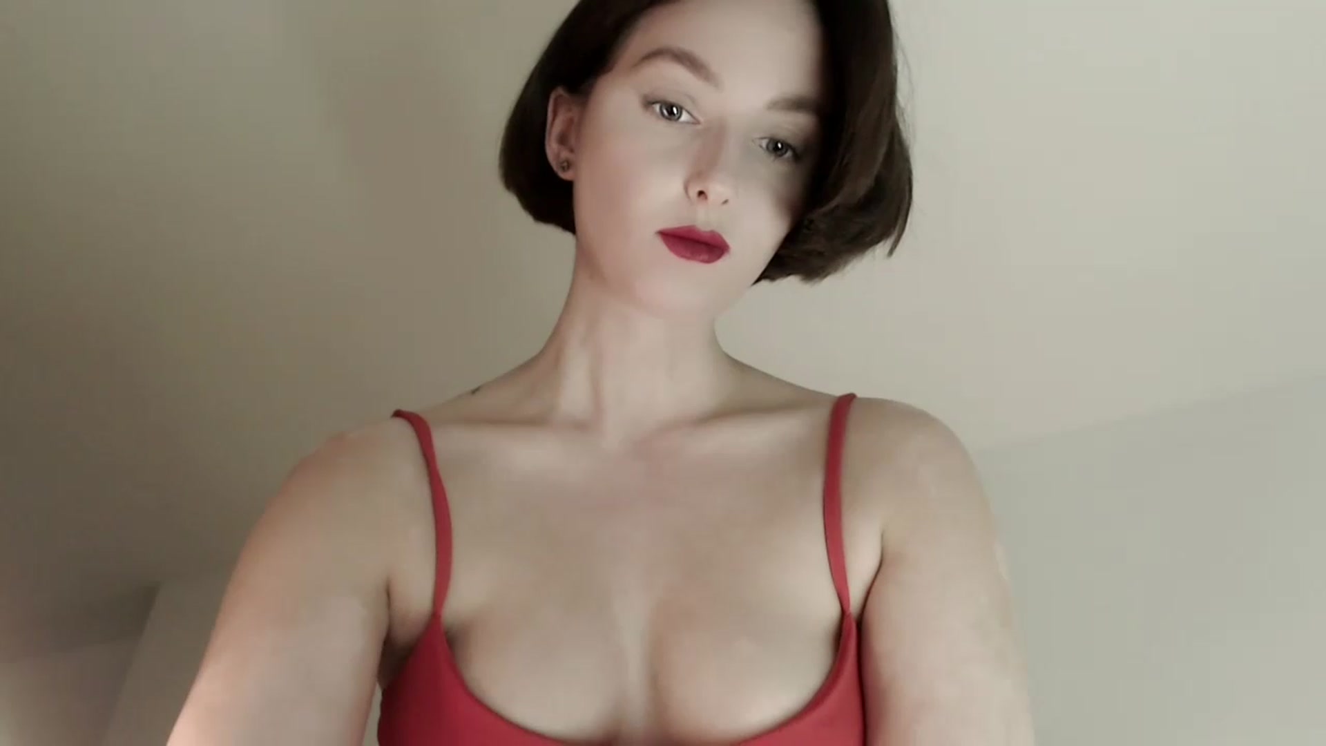 Gallery image thumbnail from Red_Lips_Girl's myfreecams stream on, 02/07/2023, 19:54 image 16 of 20