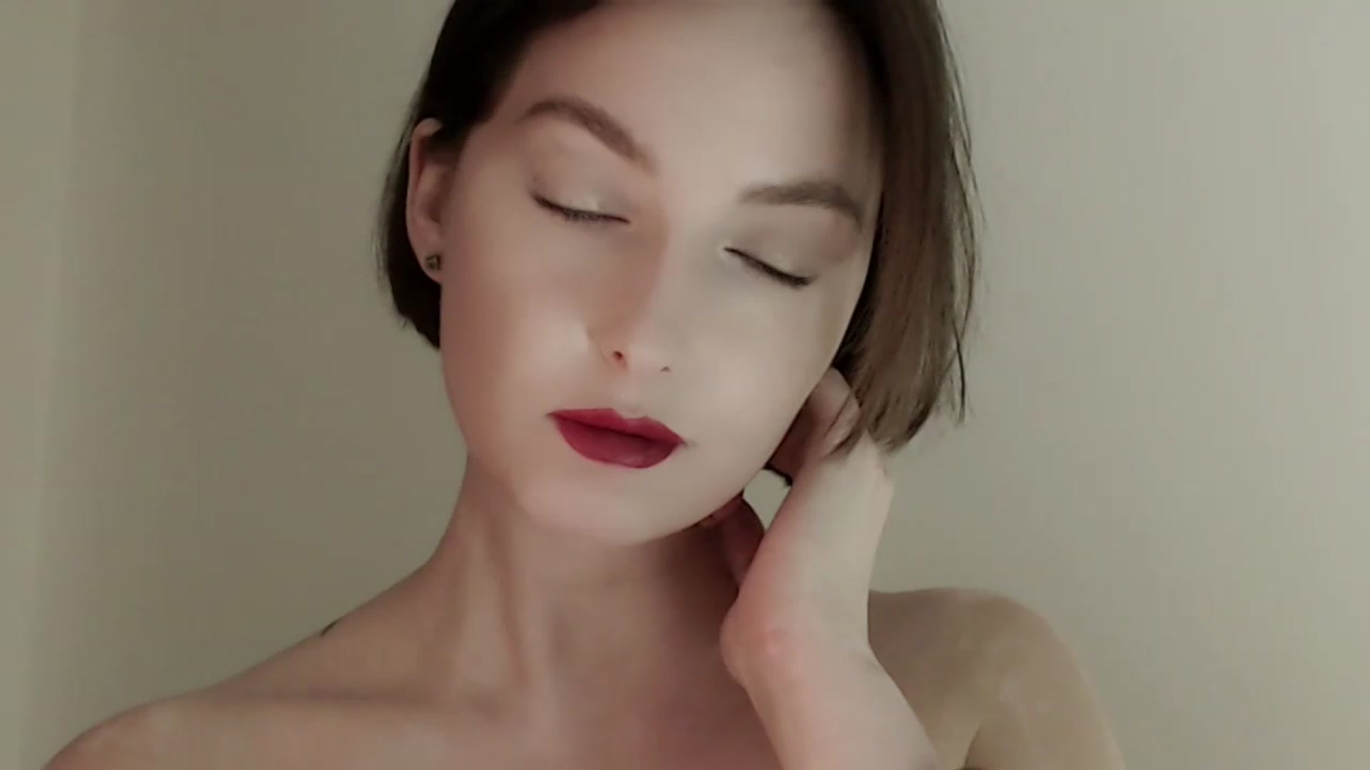 Gallery image thumbnail from Red_Lips_Girl's myfreecams stream on, 02/07/2023, 19:54 image 2 of 20