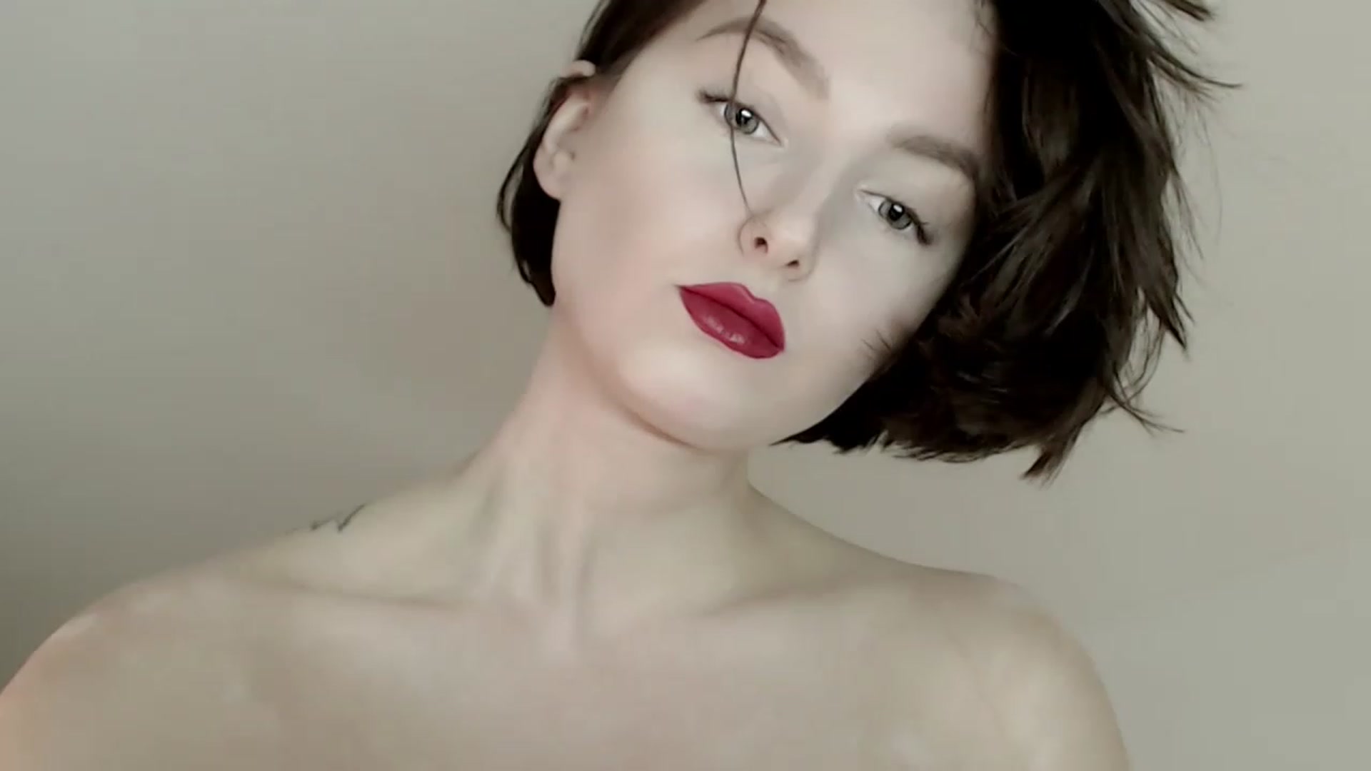 Gallery image thumbnail from Red_Lips_Girl's myfreecams stream on, 02/09/2023, 20:21 image 11 of 20