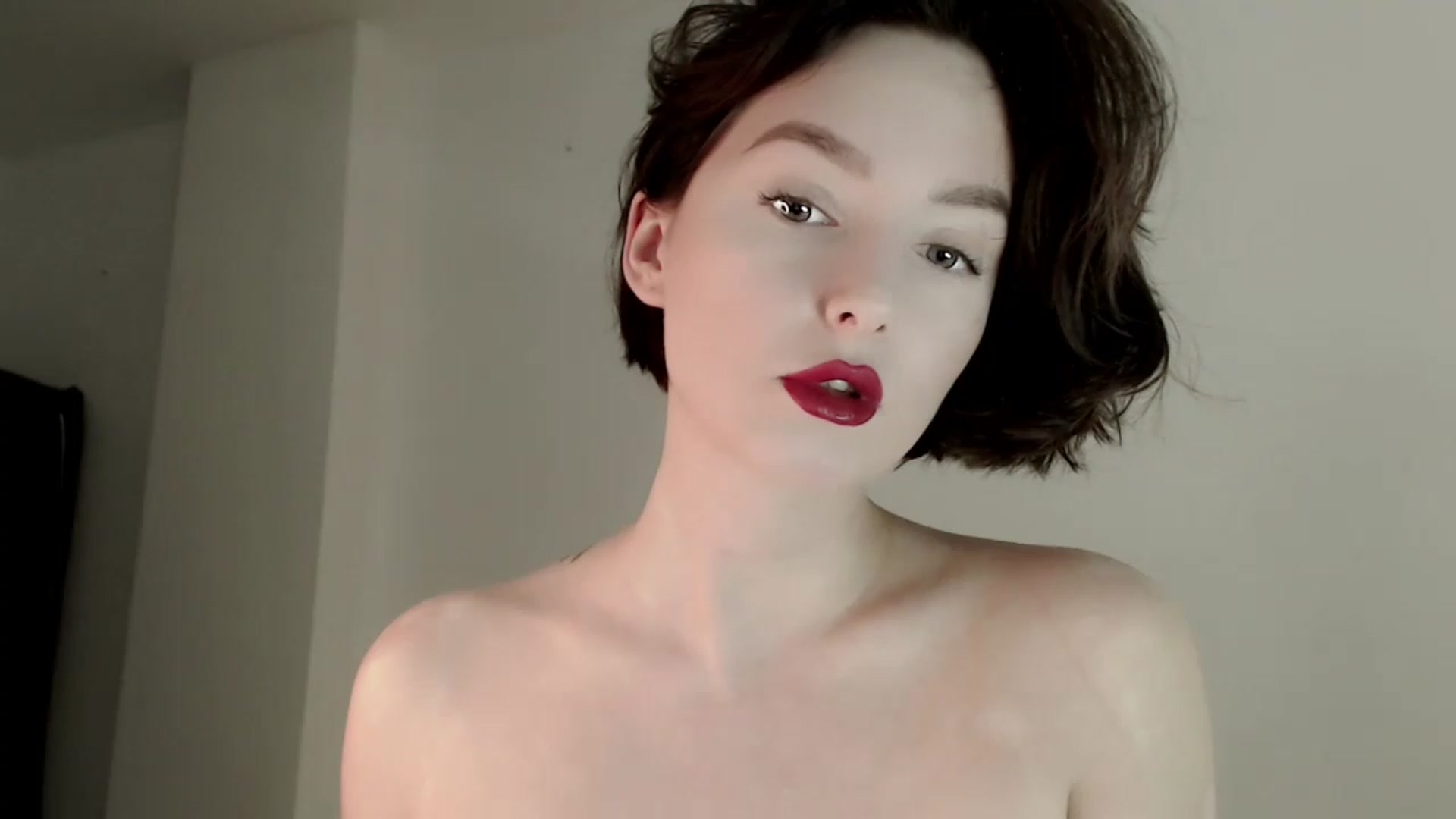 Gallery image thumbnail from Red_Lips_Girl's myfreecams stream on, 02/09/2023, 20:21 image 8 of 20