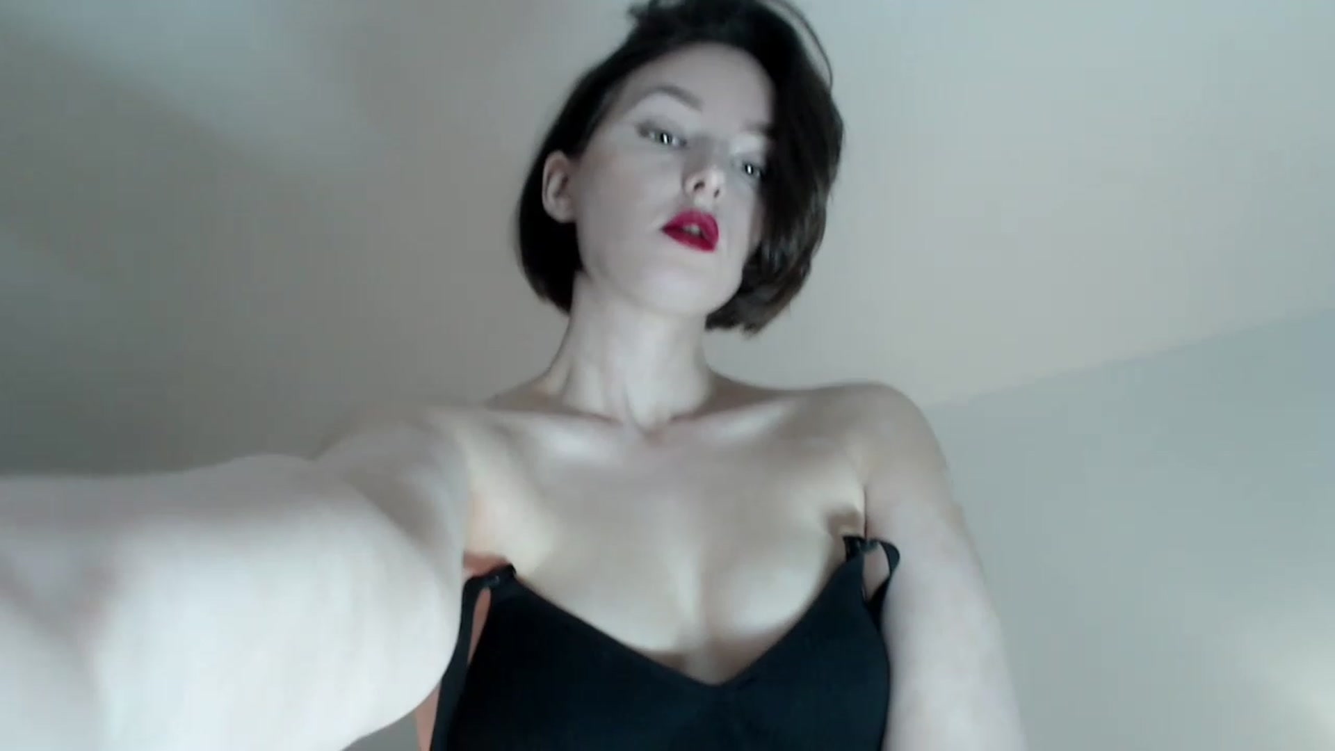 Gallery image thumbnail from Red_Lips_Girl's myfreecams stream on, 02/24/2023, 22:24 image 9 of 20