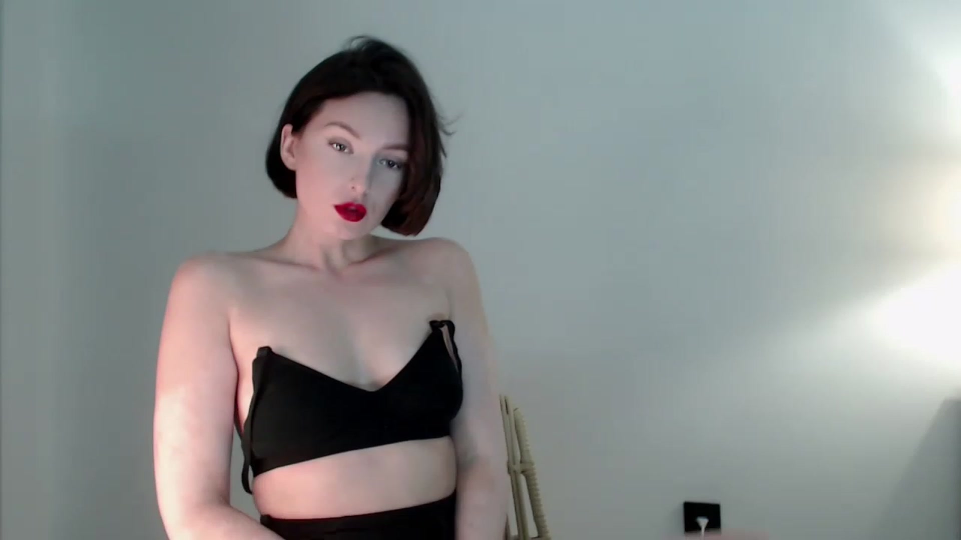 Gallery image thumbnail from Red_Lips_Girl's myfreecams stream on, 02/24/2023, 22:24 image 2 of 20
