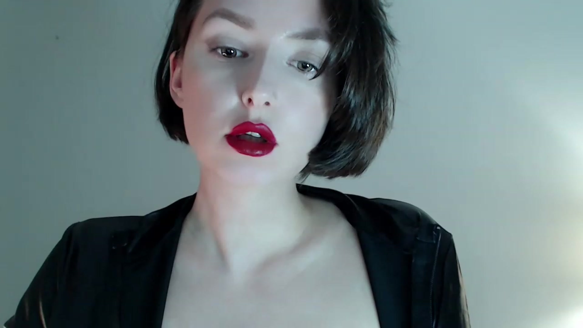 Gallery image thumbnail from Red_Lips_Girl's myfreecams stream on, 02/25/2023, 01:36 image 18 of 20