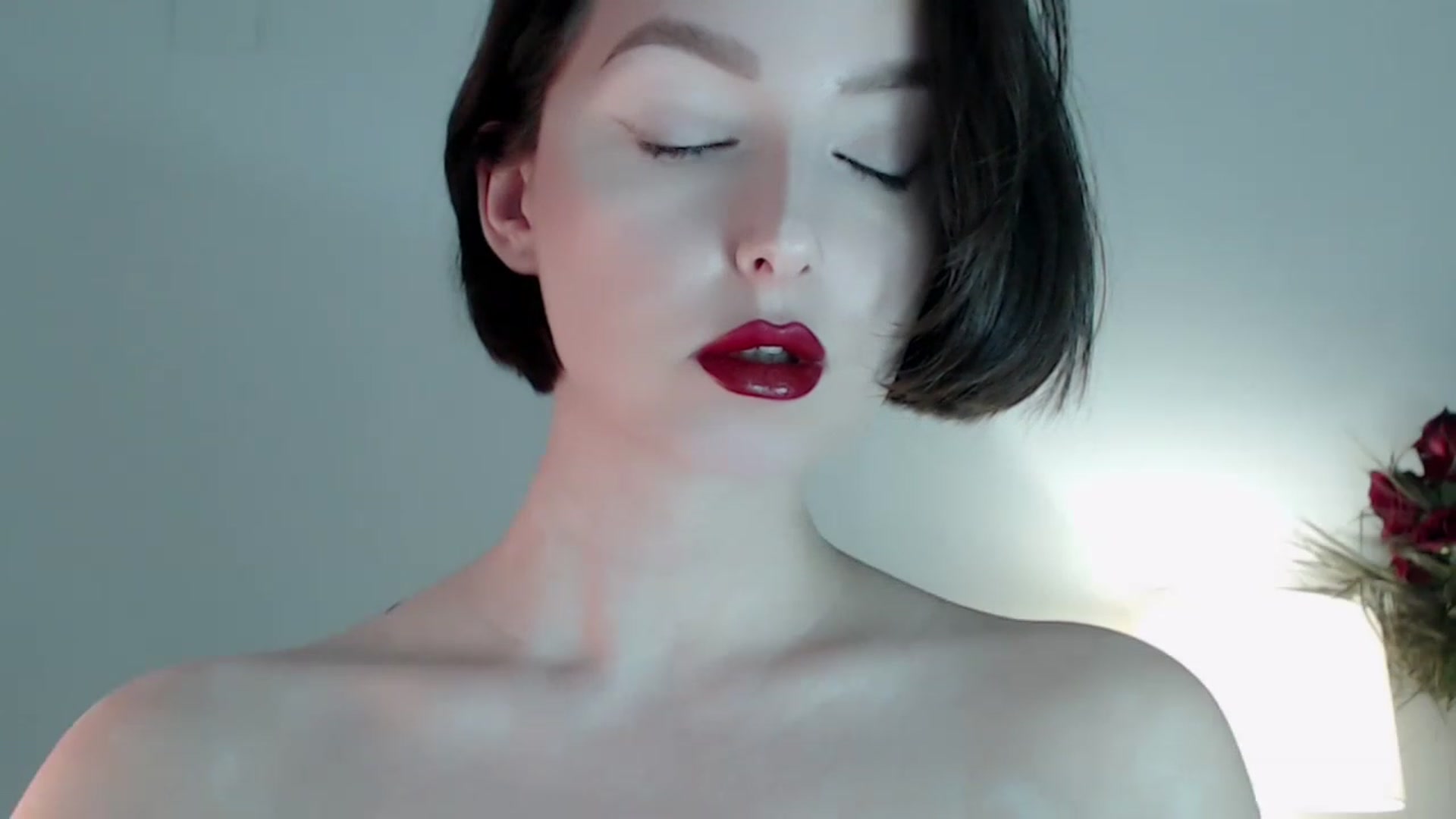 Gallery image thumbnail from Red_Lips_Girl's myfreecams stream on, 02/26/2023, 23:45 image 4 of 20