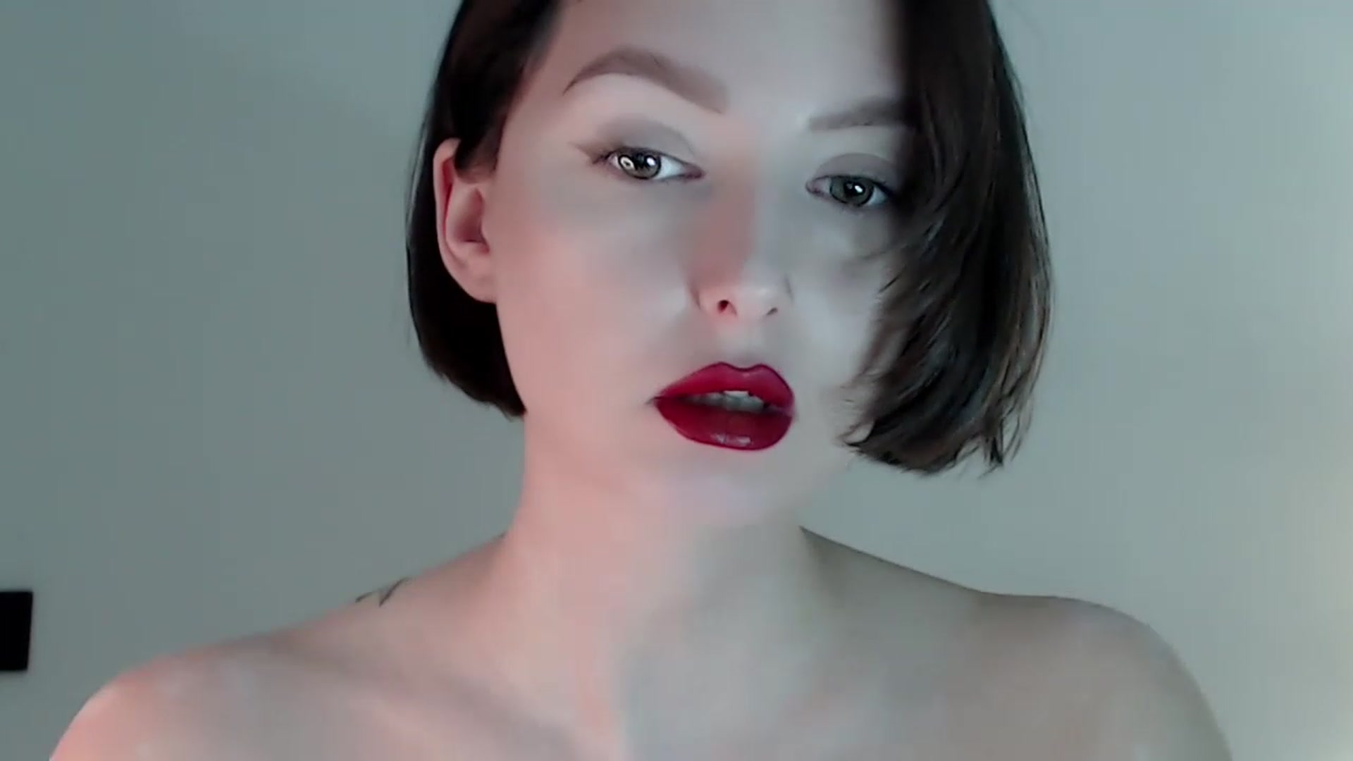 Gallery image thumbnail from Red_Lips_Girl's myfreecams stream on, 02/26/2023, 23:45 image 9 of 20