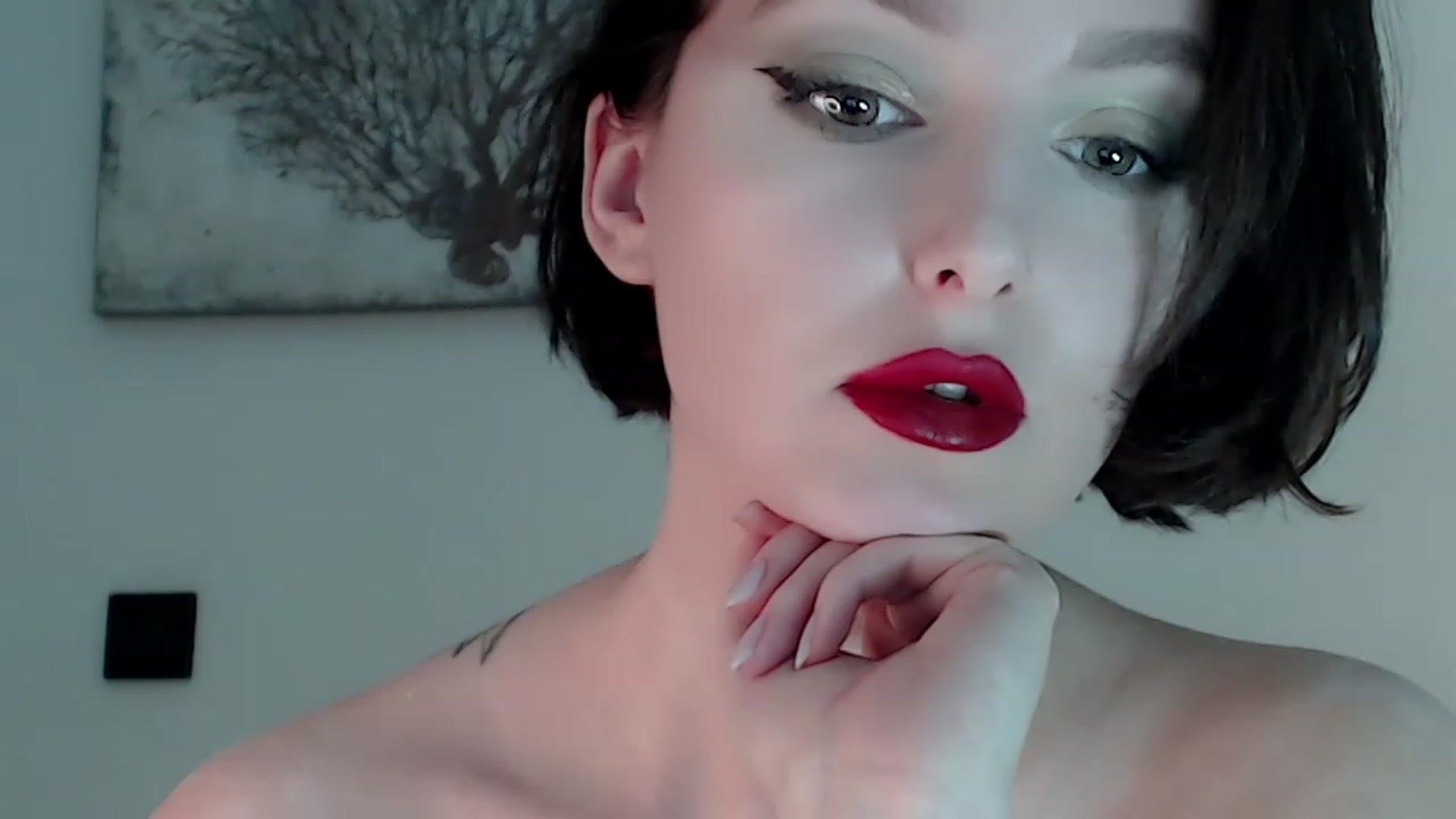 Gallery image thumbnail from Red_Lips_Girl's myfreecams stream on, 03/02/2023, 21:33 image 5 of 20